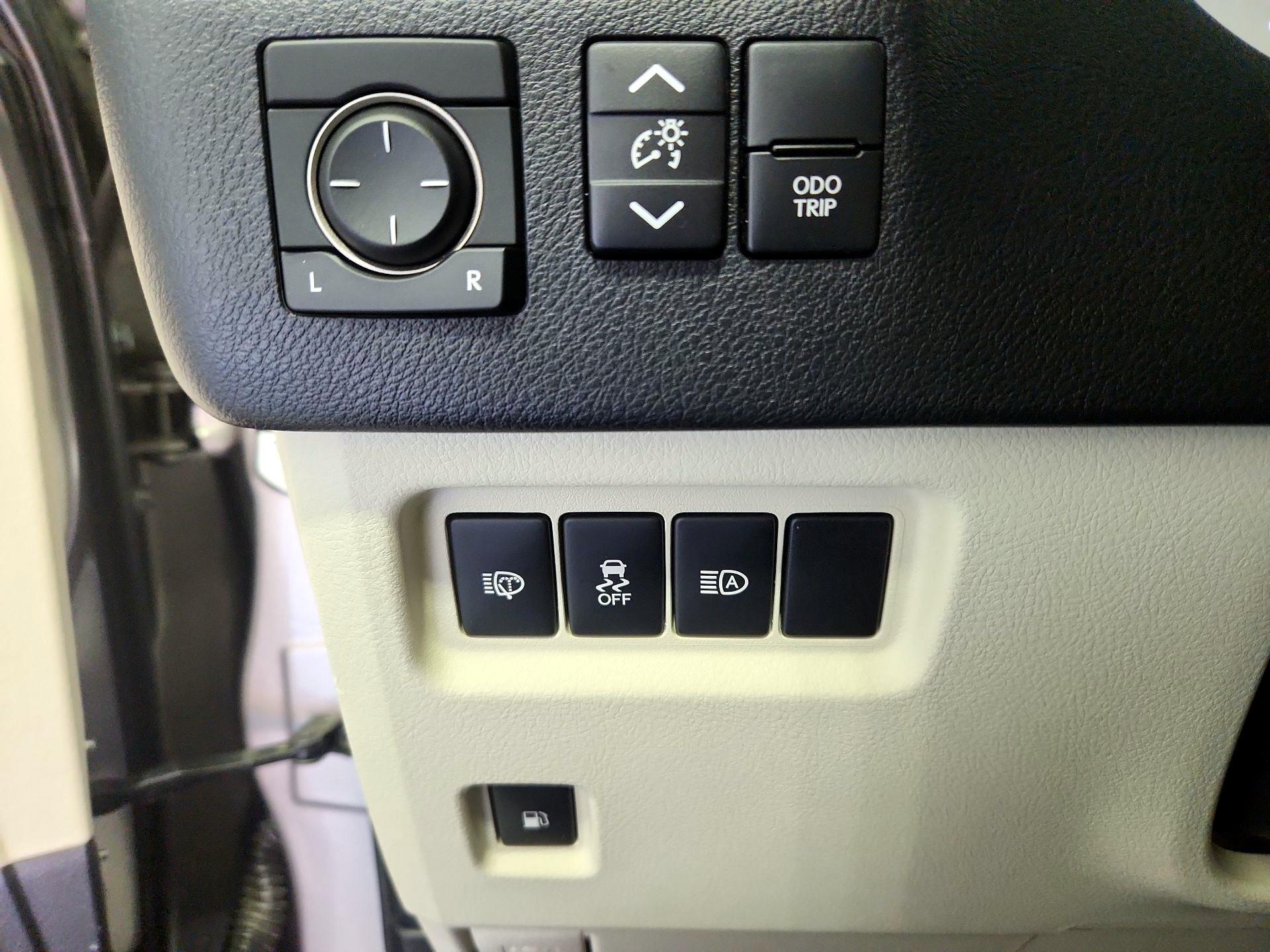 Thumbnail: 2020 Lexus GX - 13