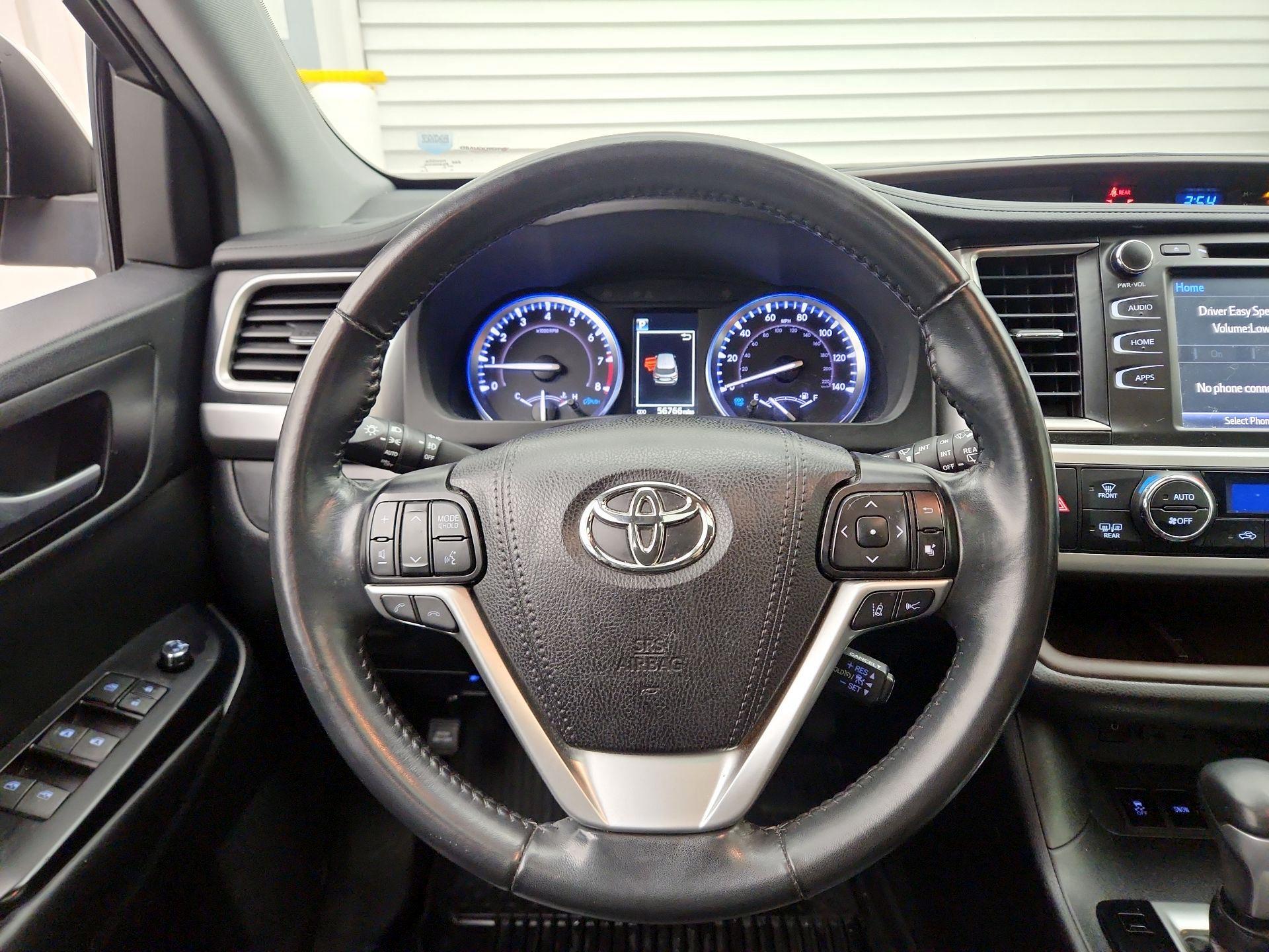 Thumbnail: 2019 Toyota Highlander - 10