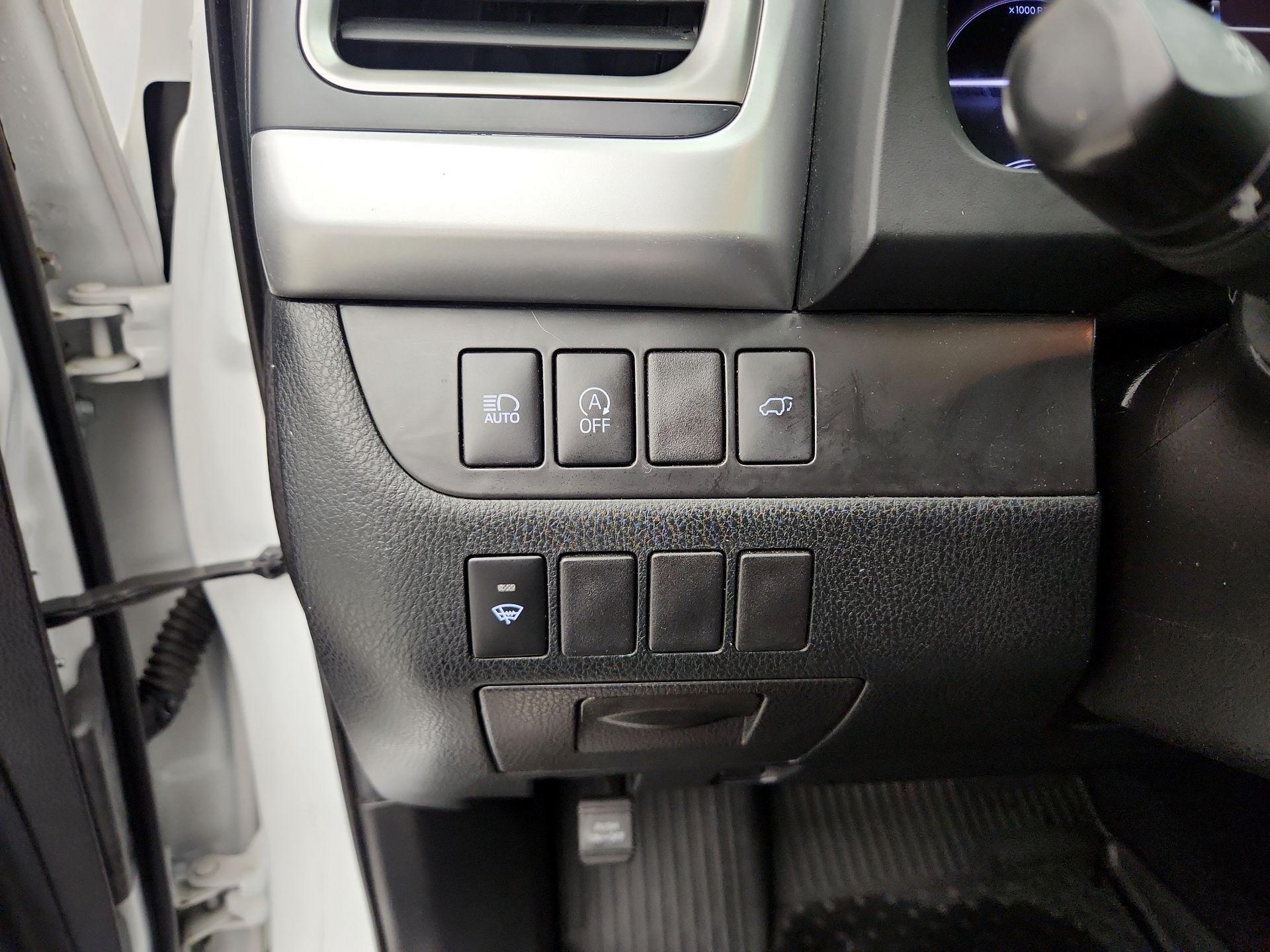 Thumbnail: 2019 Toyota Highlander - 13