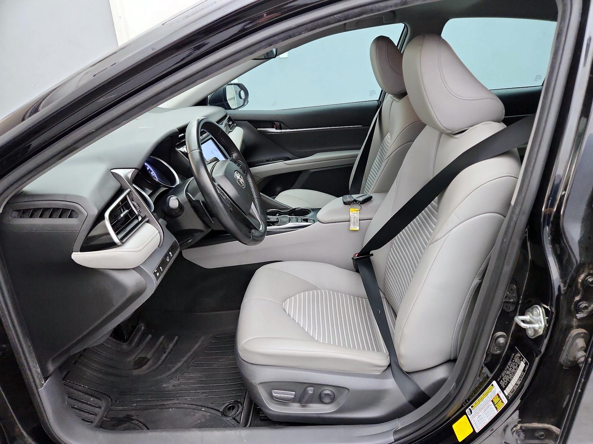 Thumbnail: 2020 Toyota Camry - 11