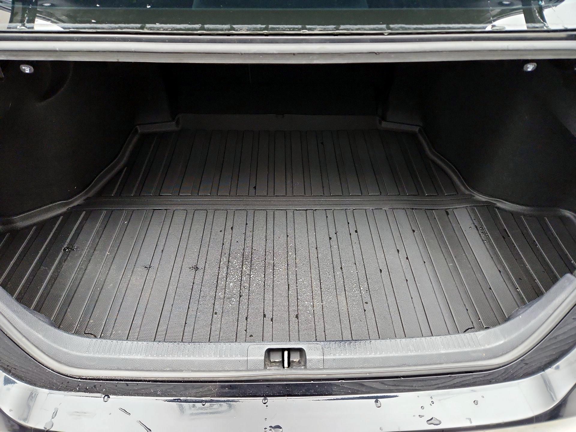 Thumbnail: 2020 Toyota Camry - 20