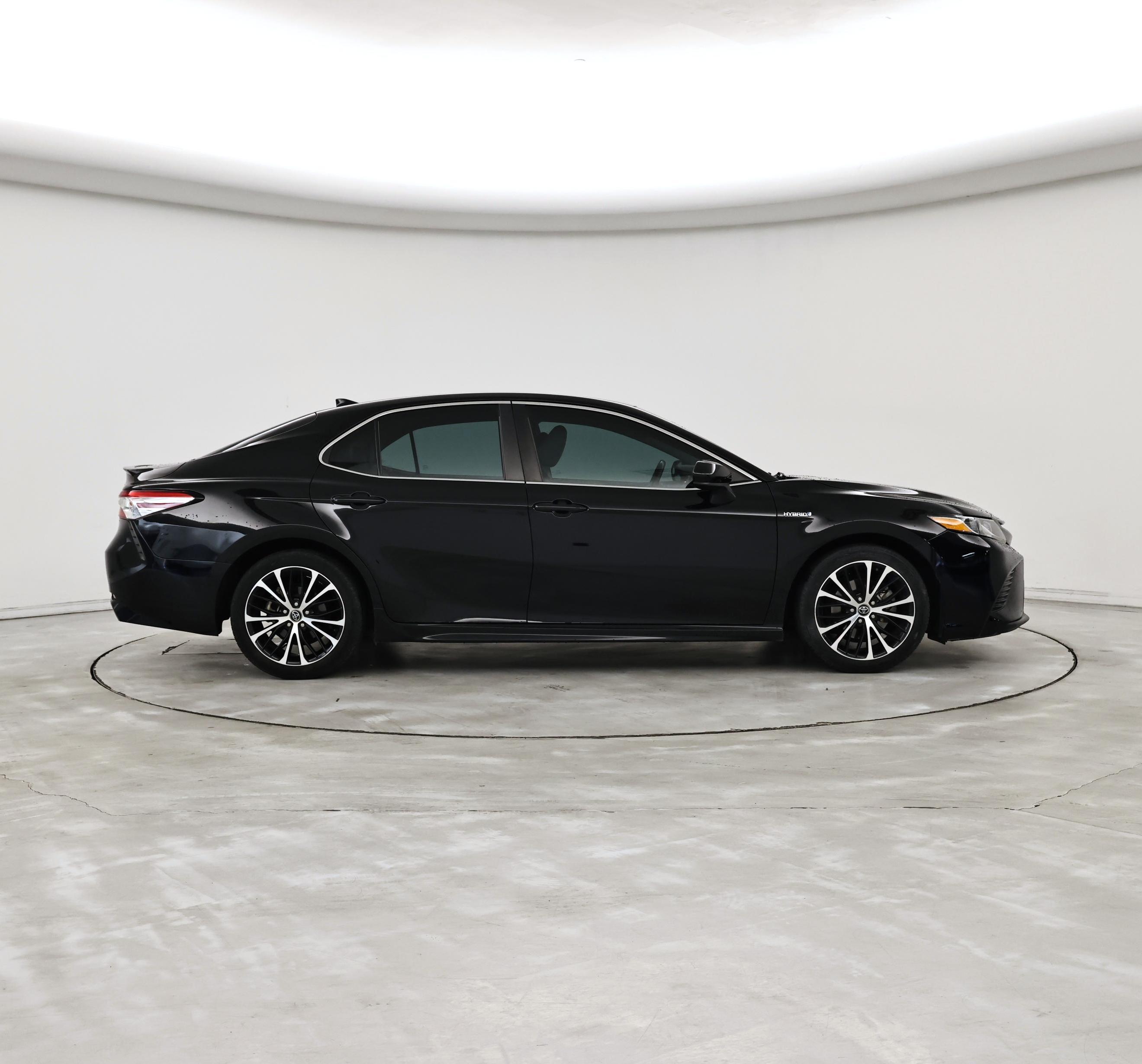 Thumbnail: 2020 Toyota Camry - 7