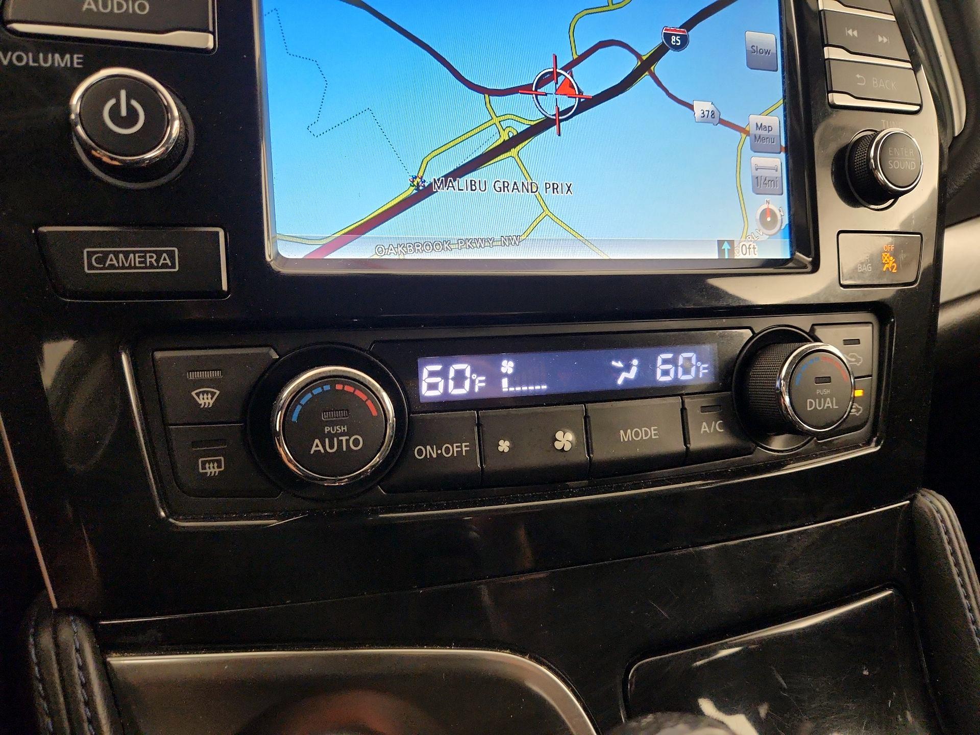 Thumbnail: 2016 Nissan Maxima - 17