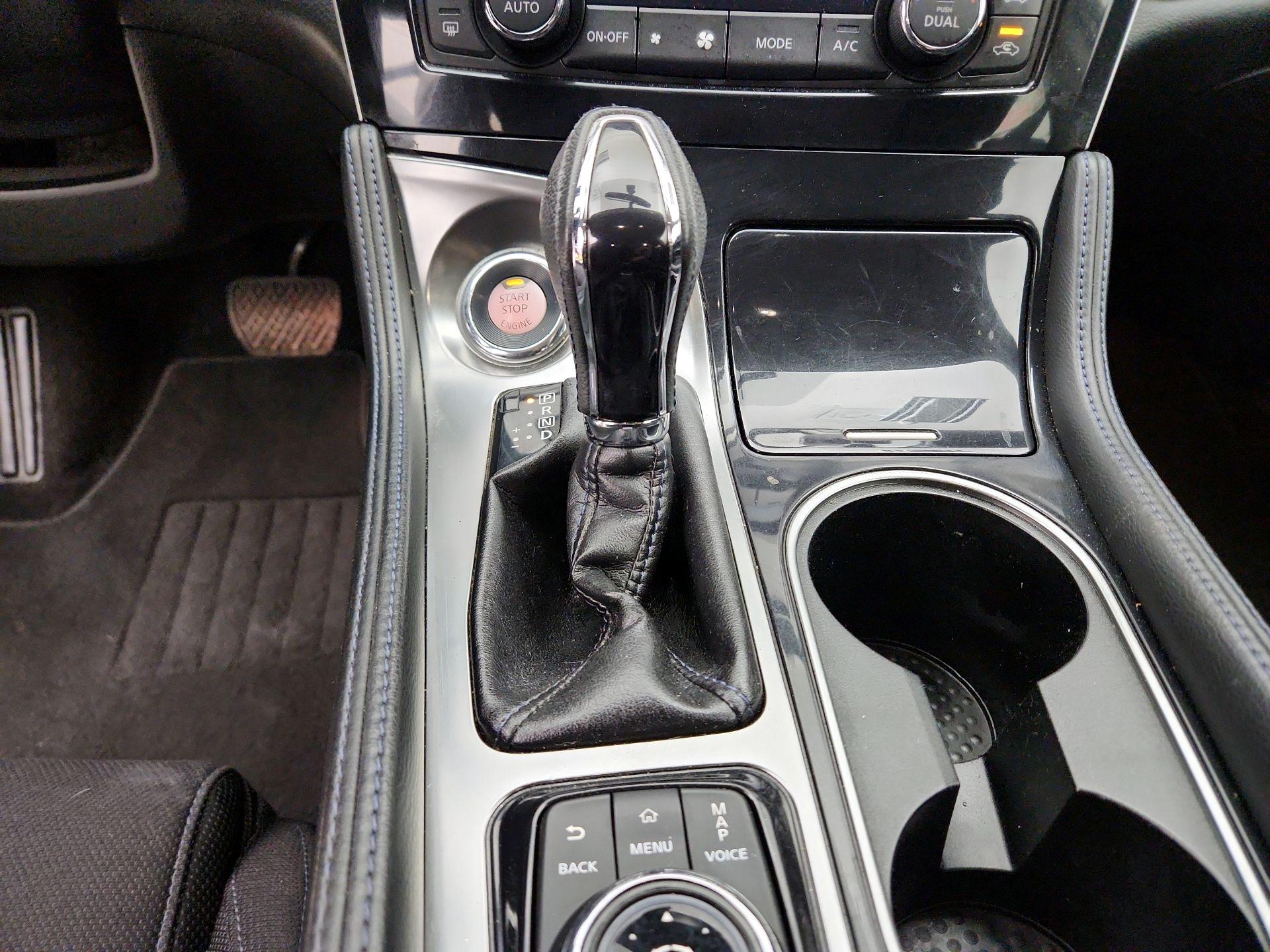 Thumbnail: 2016 Nissan Maxima - 18