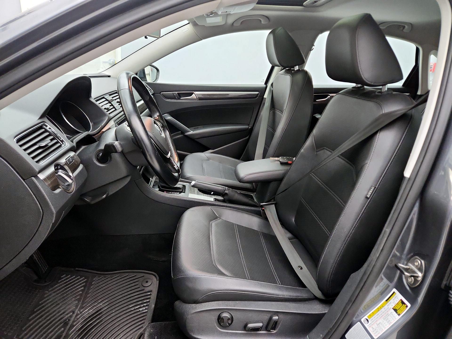 Thumbnail: 2018 Volkswagen Passat - 11