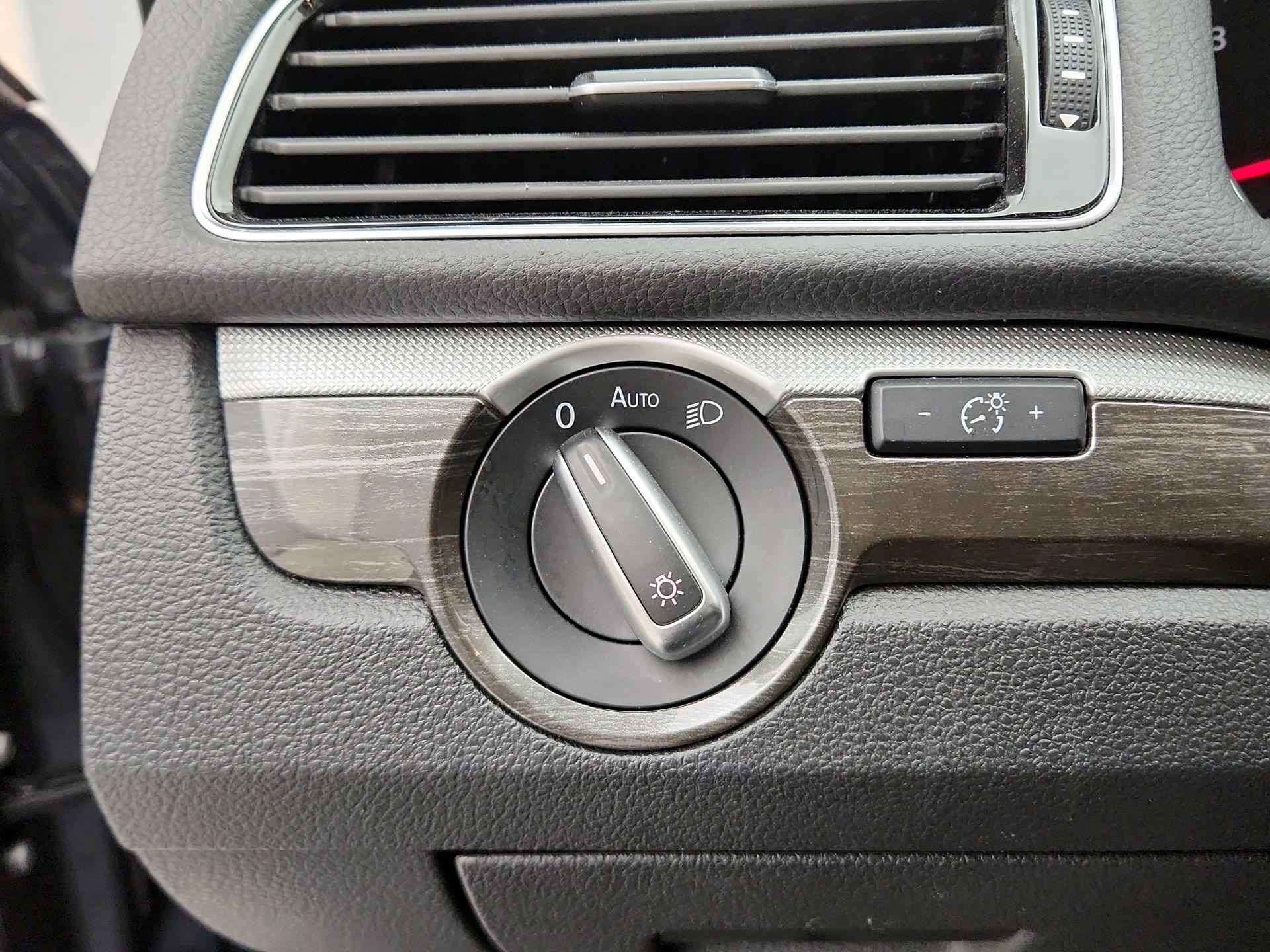 Thumbnail: 2018 Volkswagen Passat - 13