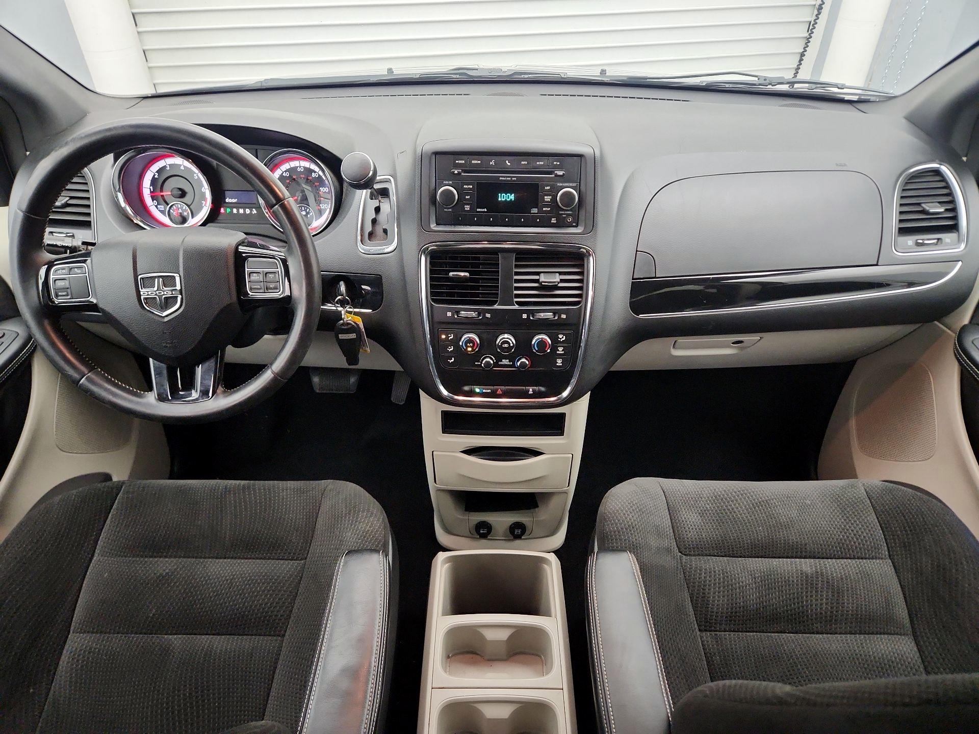 Thumbnail: 2017 Dodge Grand Caravan - 9