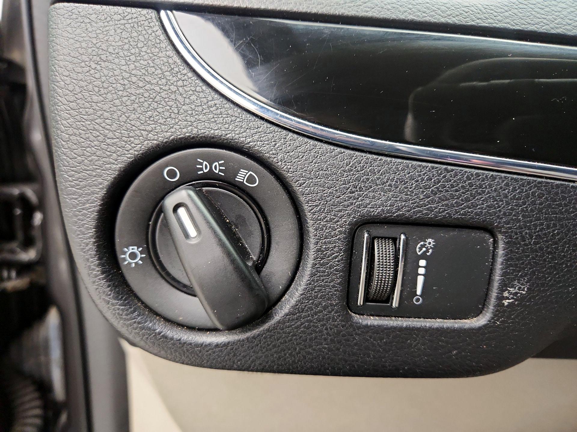 Thumbnail: 2017 Dodge Grand Caravan - 13