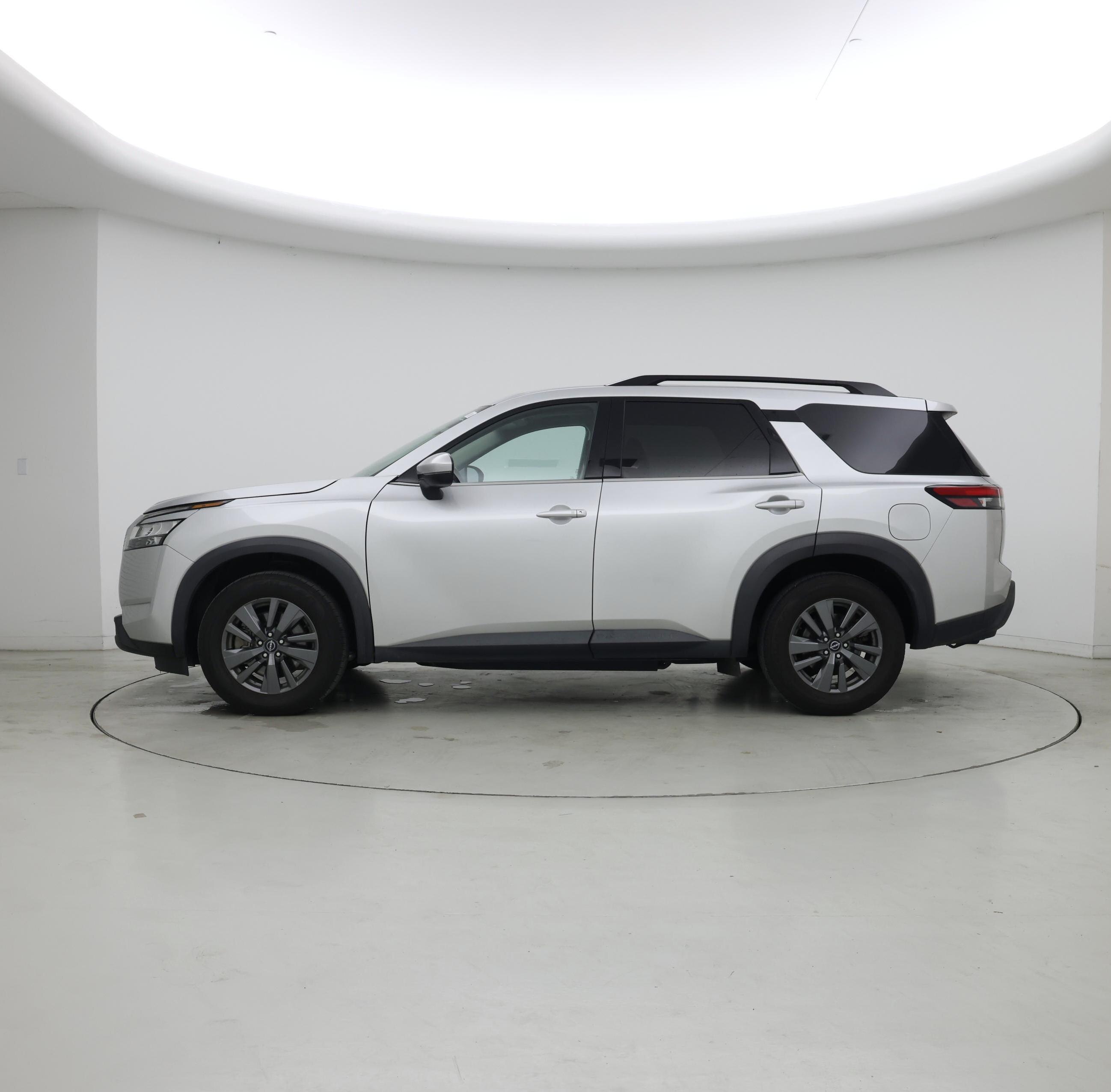 Thumbnail: 2022 Nissan Pathfinder - 3