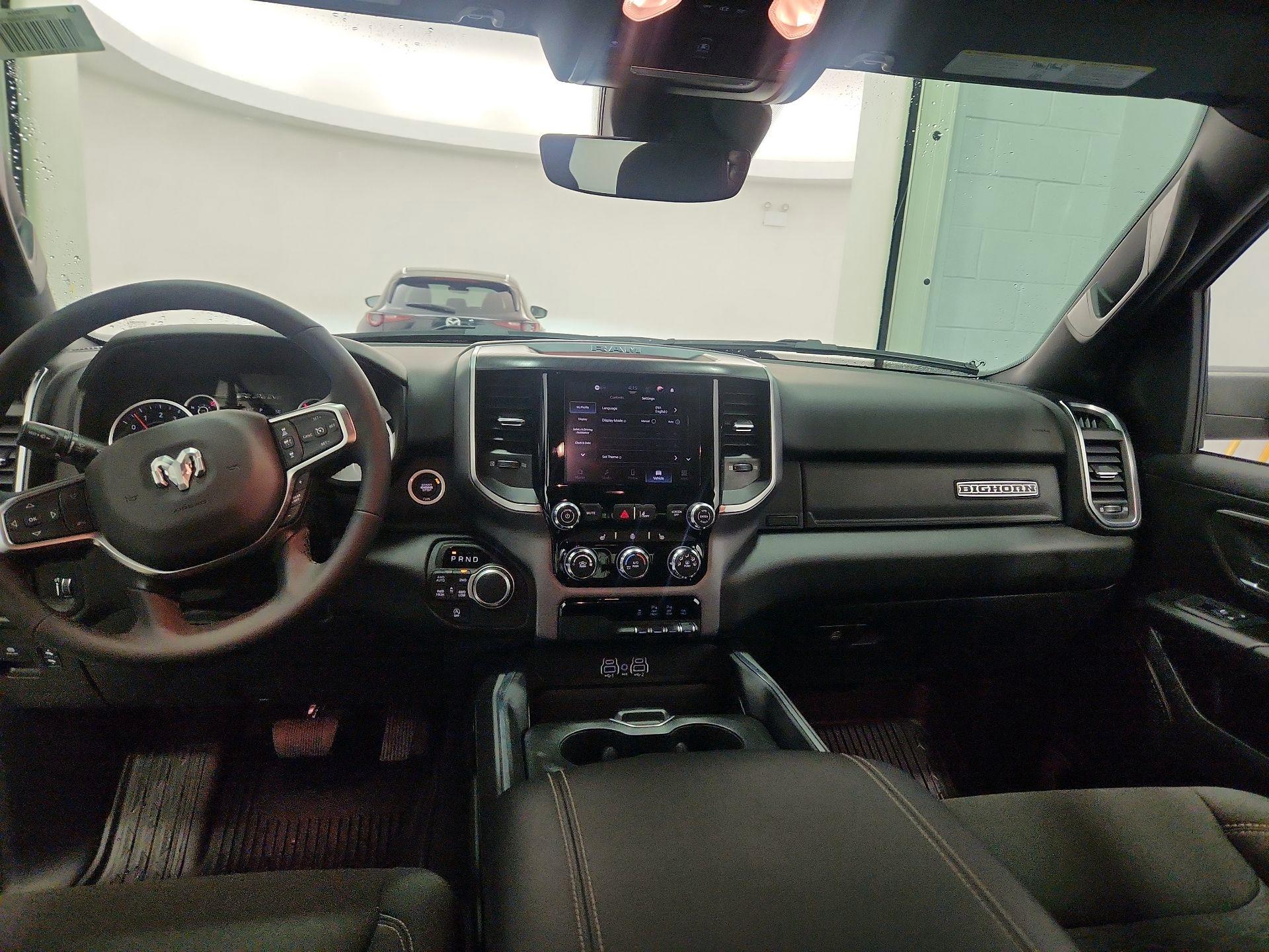 Thumbnail: 2025 RAM 1500 - 9