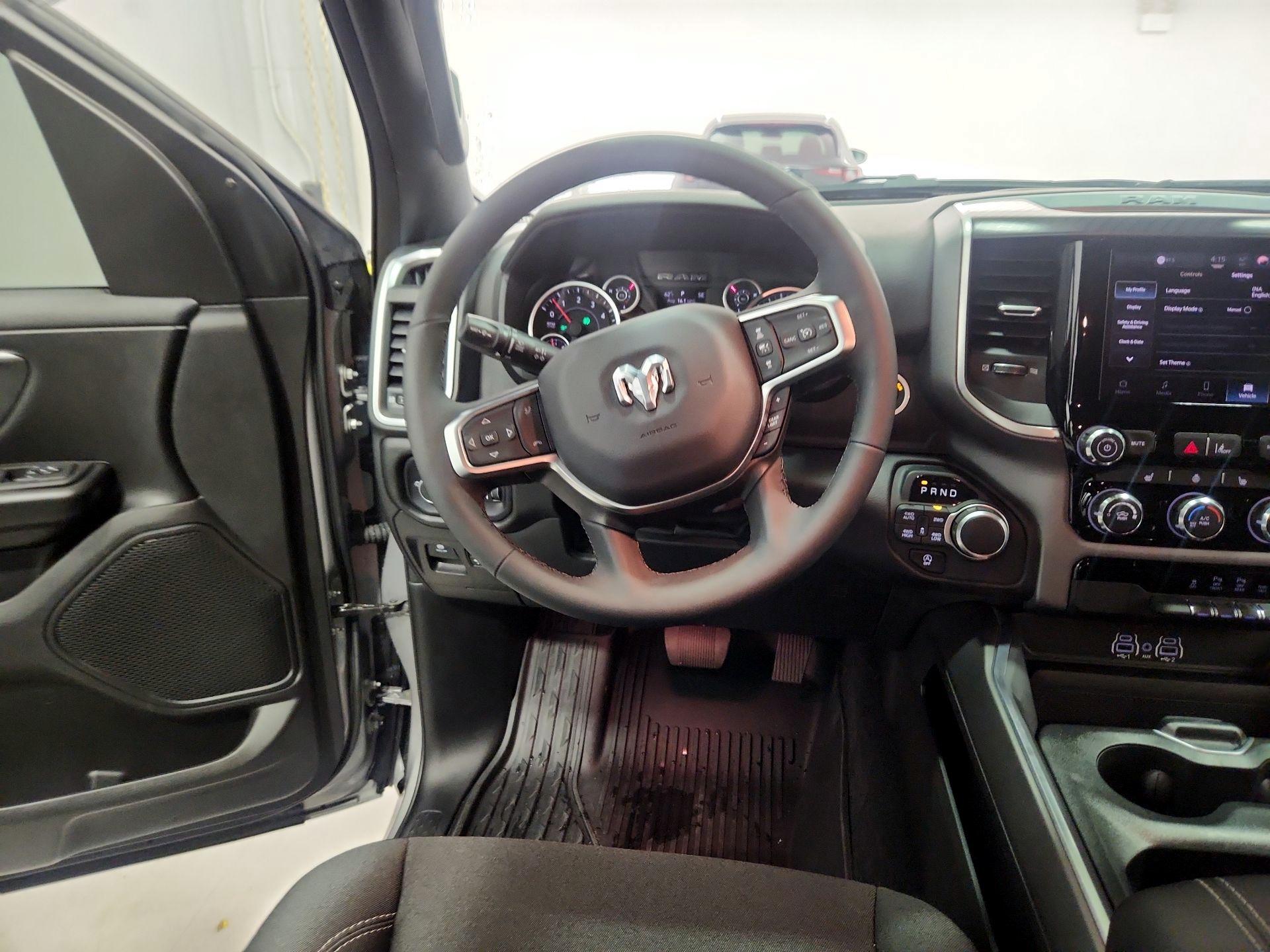 Thumbnail: 2025 RAM 1500 - 10