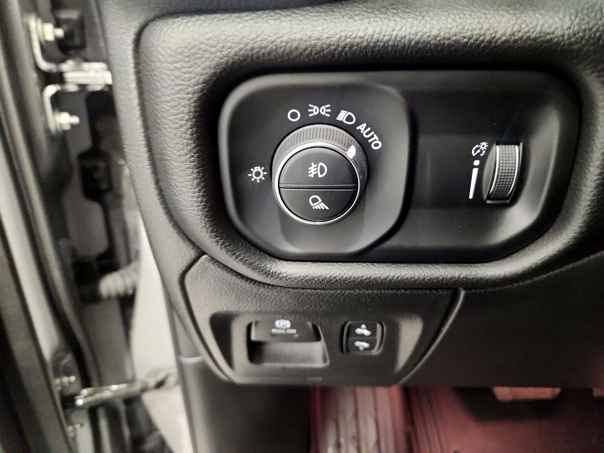 Thumbnail: 2025 RAM 1500 - 13