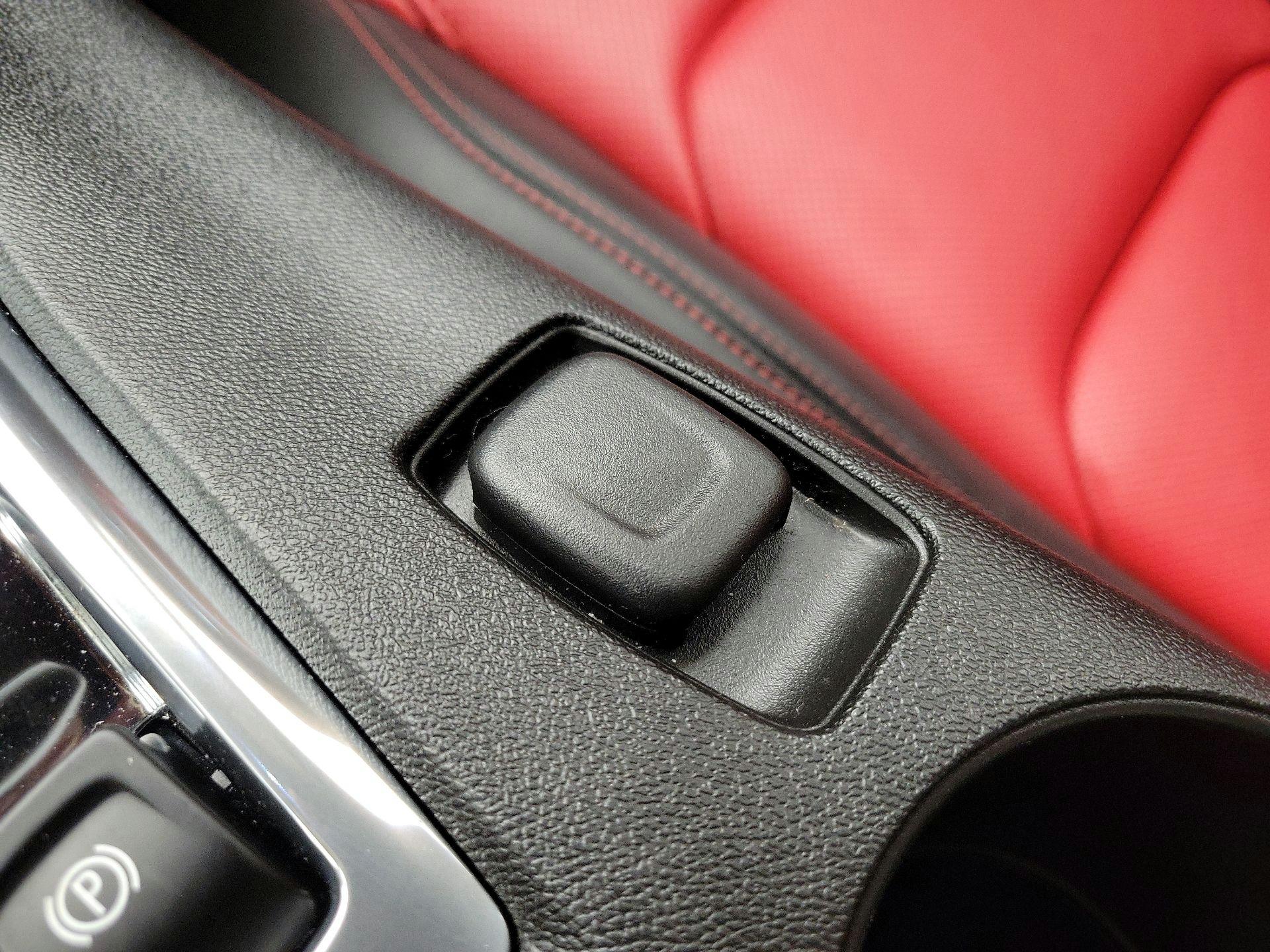 Thumbnail: 2016 Chevrolet Camaro - 18