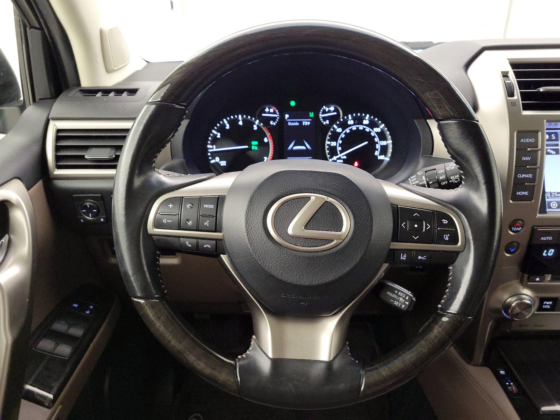 Thumbnail: 2020 Lexus GX - 10