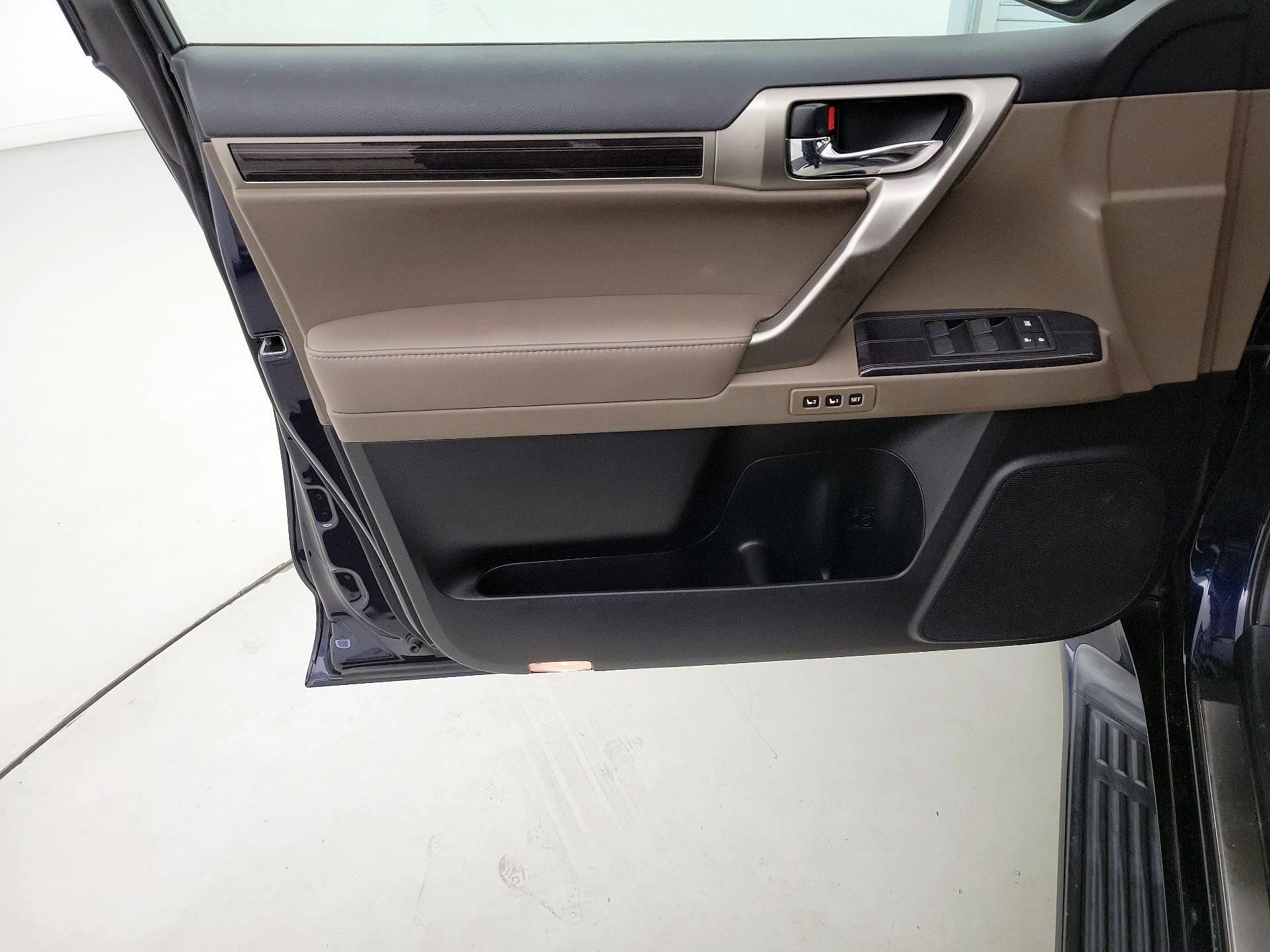 Thumbnail: 2020 Lexus GX - 12