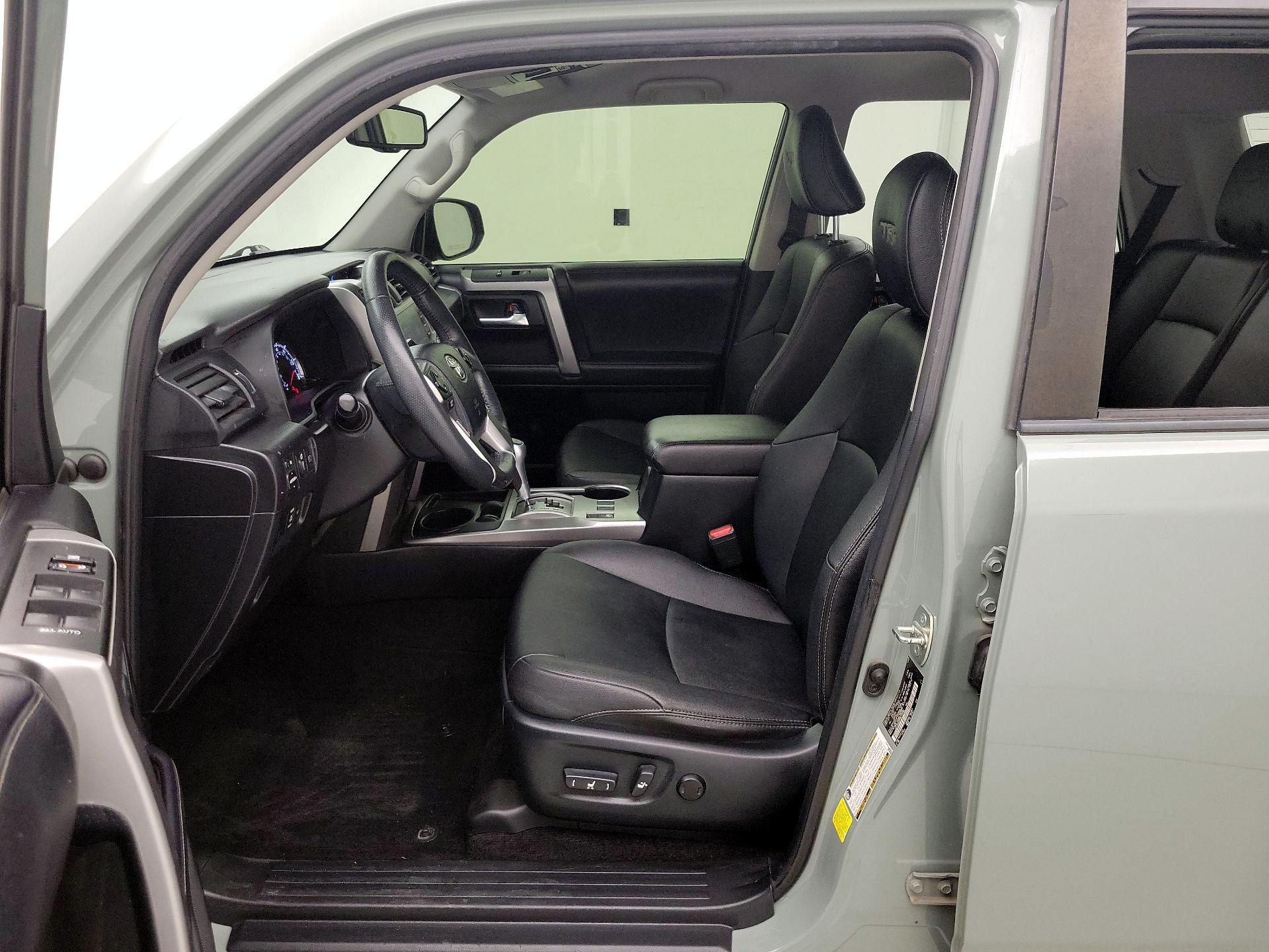 Thumbnail: 2022 Toyota 4Runner - 11