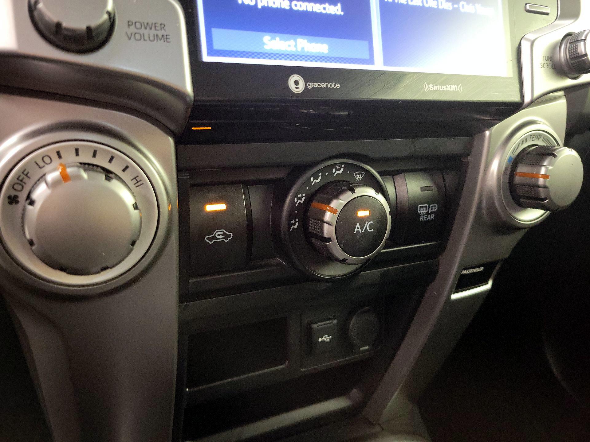 Thumbnail: 2022 Toyota 4Runner - 16