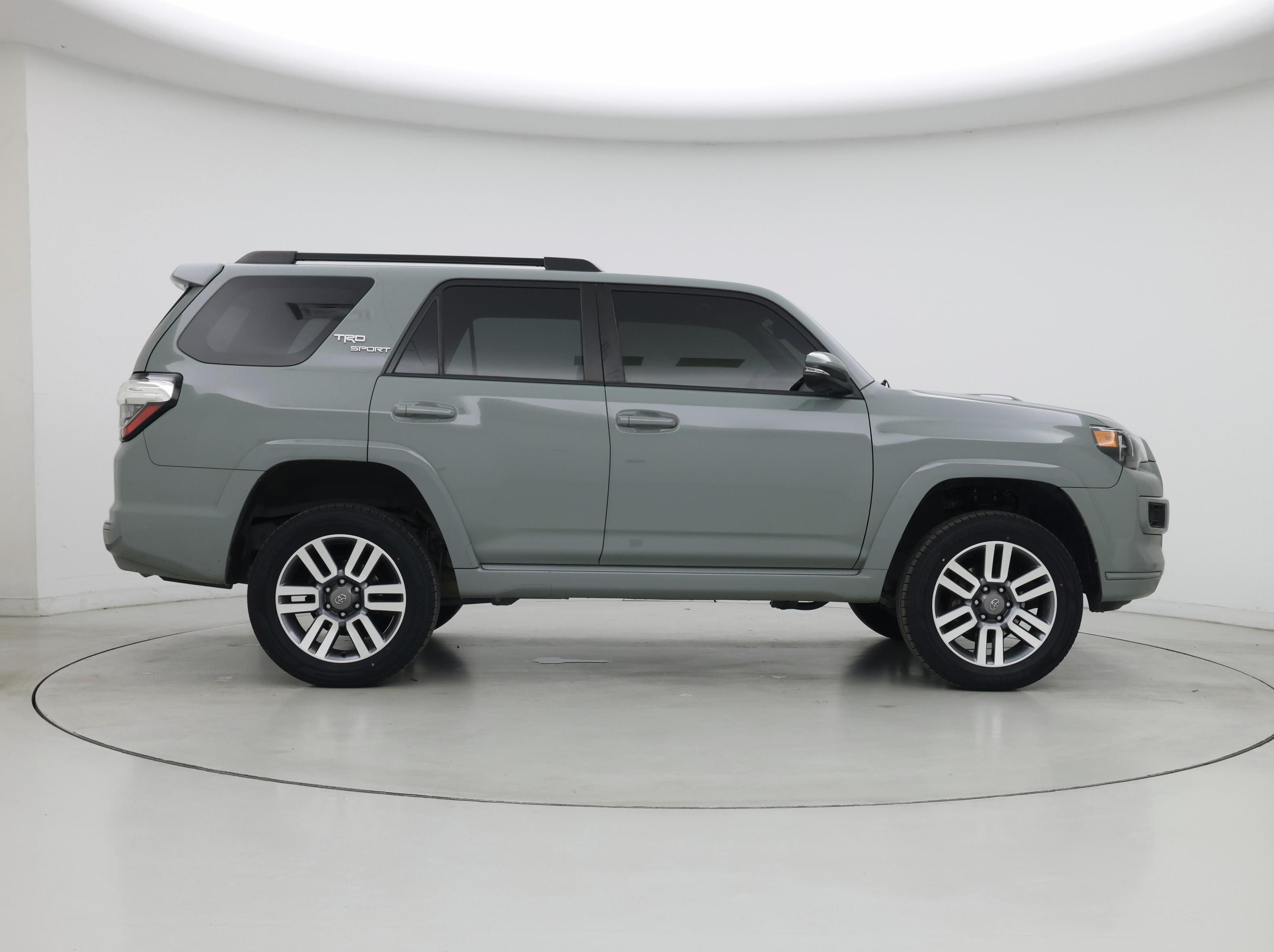 Thumbnail: 2022 Toyota 4Runner - 7
