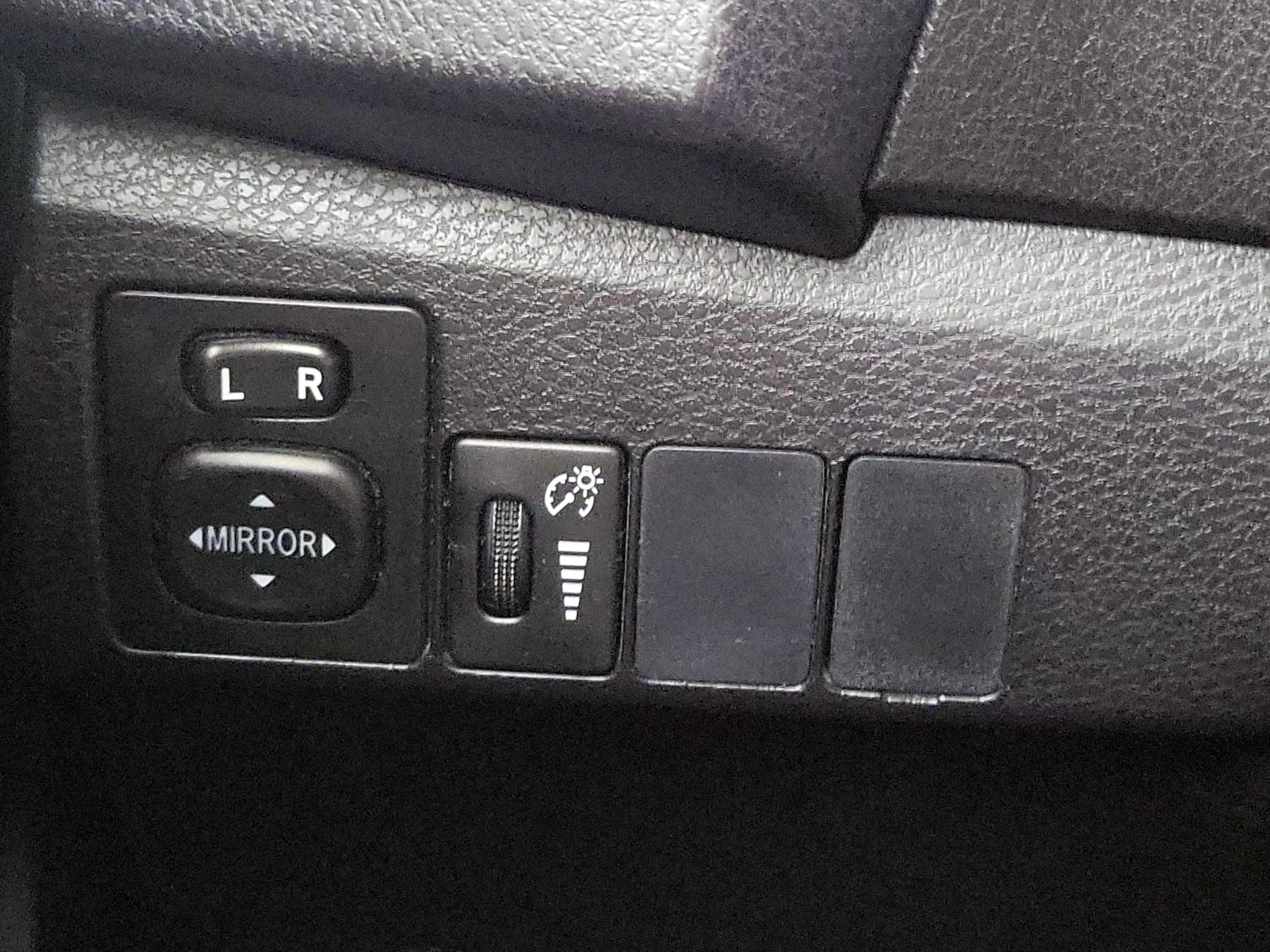 Thumbnail: 2016 Toyota Corolla - 13