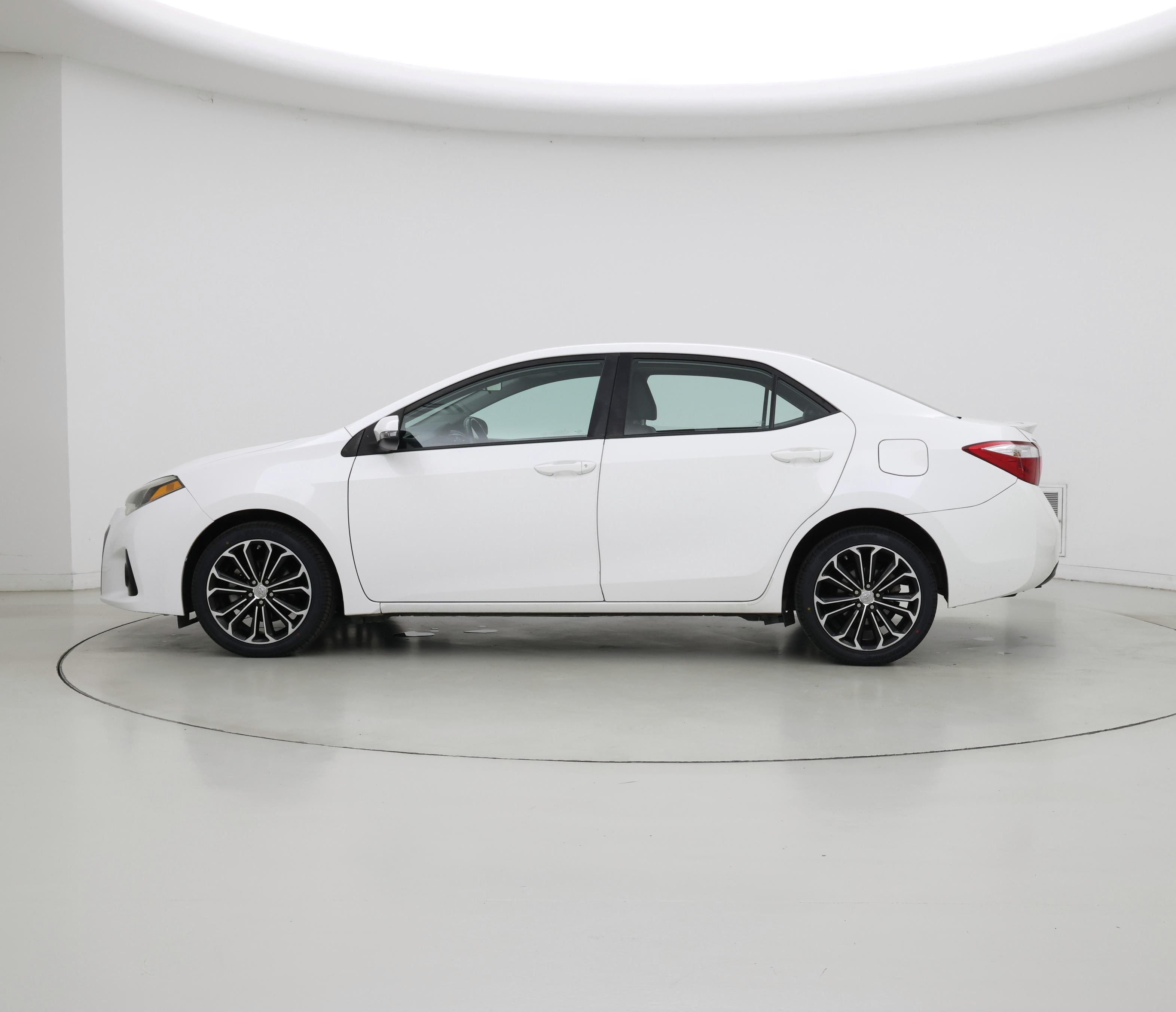 Thumbnail: 2016 Toyota Corolla - 3