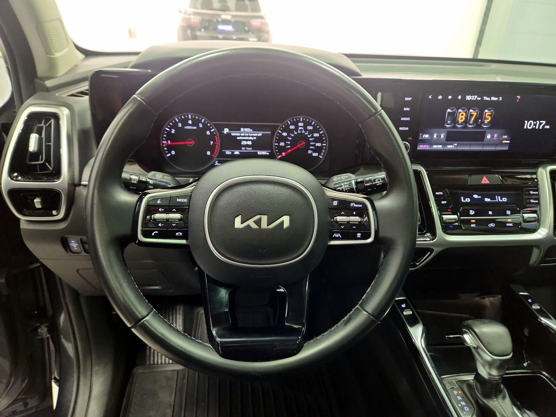 Thumbnail: 2022 Kia Sorento - 10