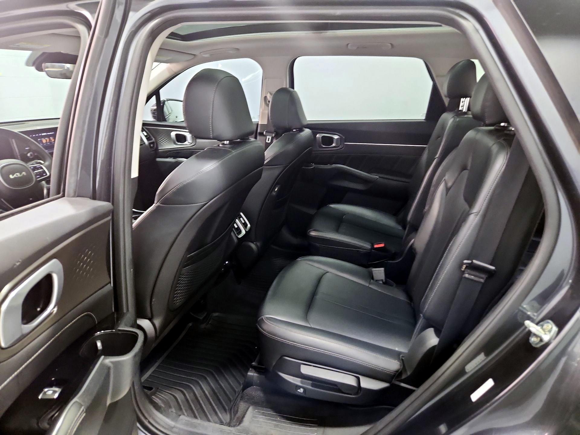 Thumbnail: 2022 Kia Sorento - 20