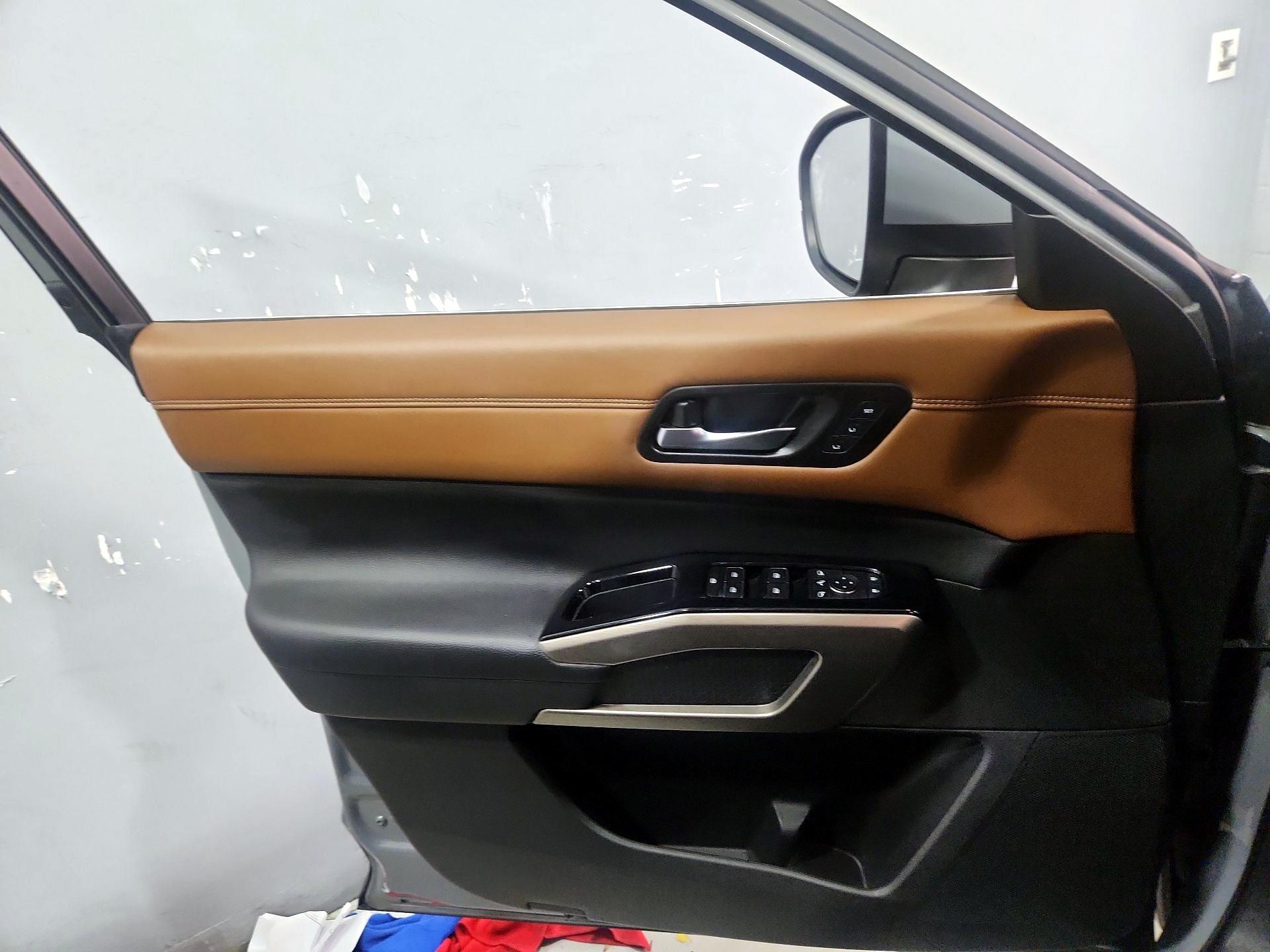 Thumbnail: 2023 Nissan Pathfinder - 12