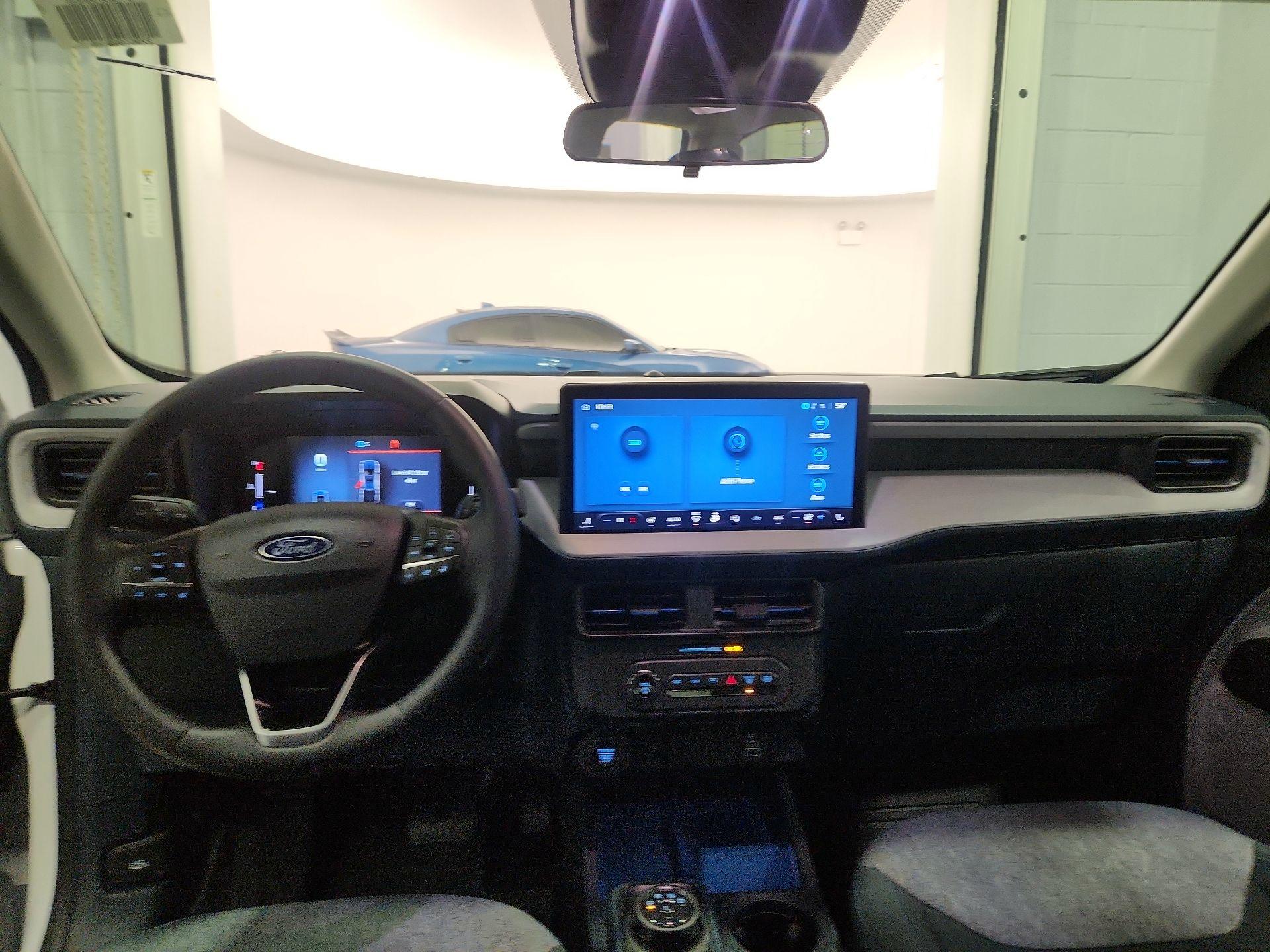 Thumbnail: 2025 Ford Maverick - 9