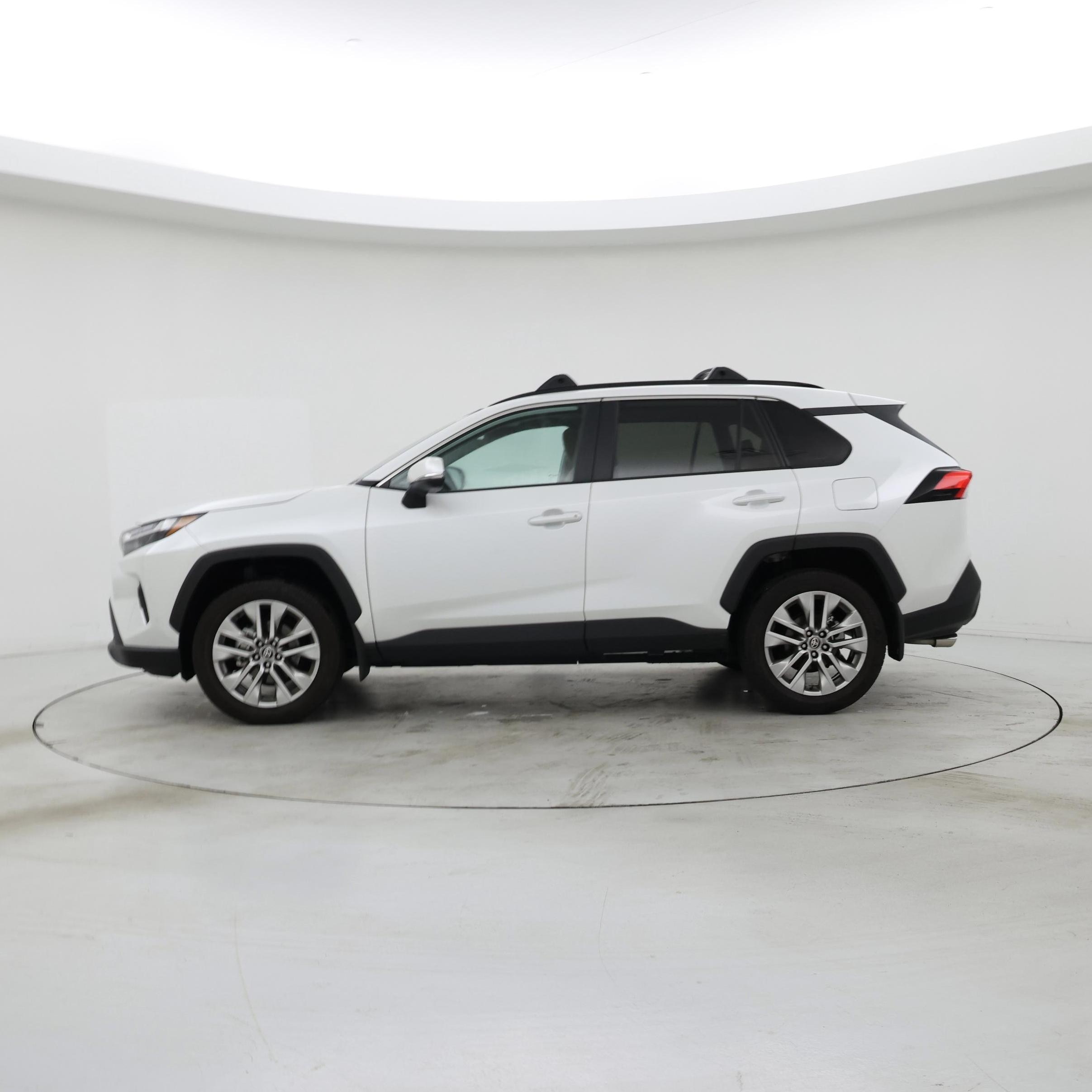 Thumbnail: 2025 Toyota RAV4 - 3