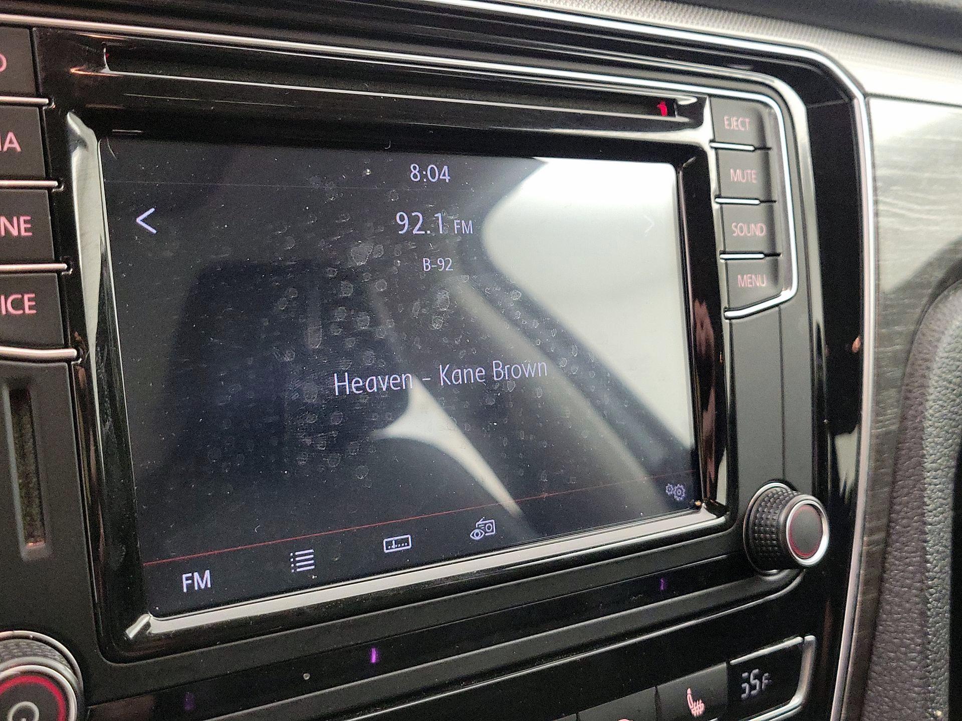 Thumbnail: 2017 Volkswagen Passat - 15