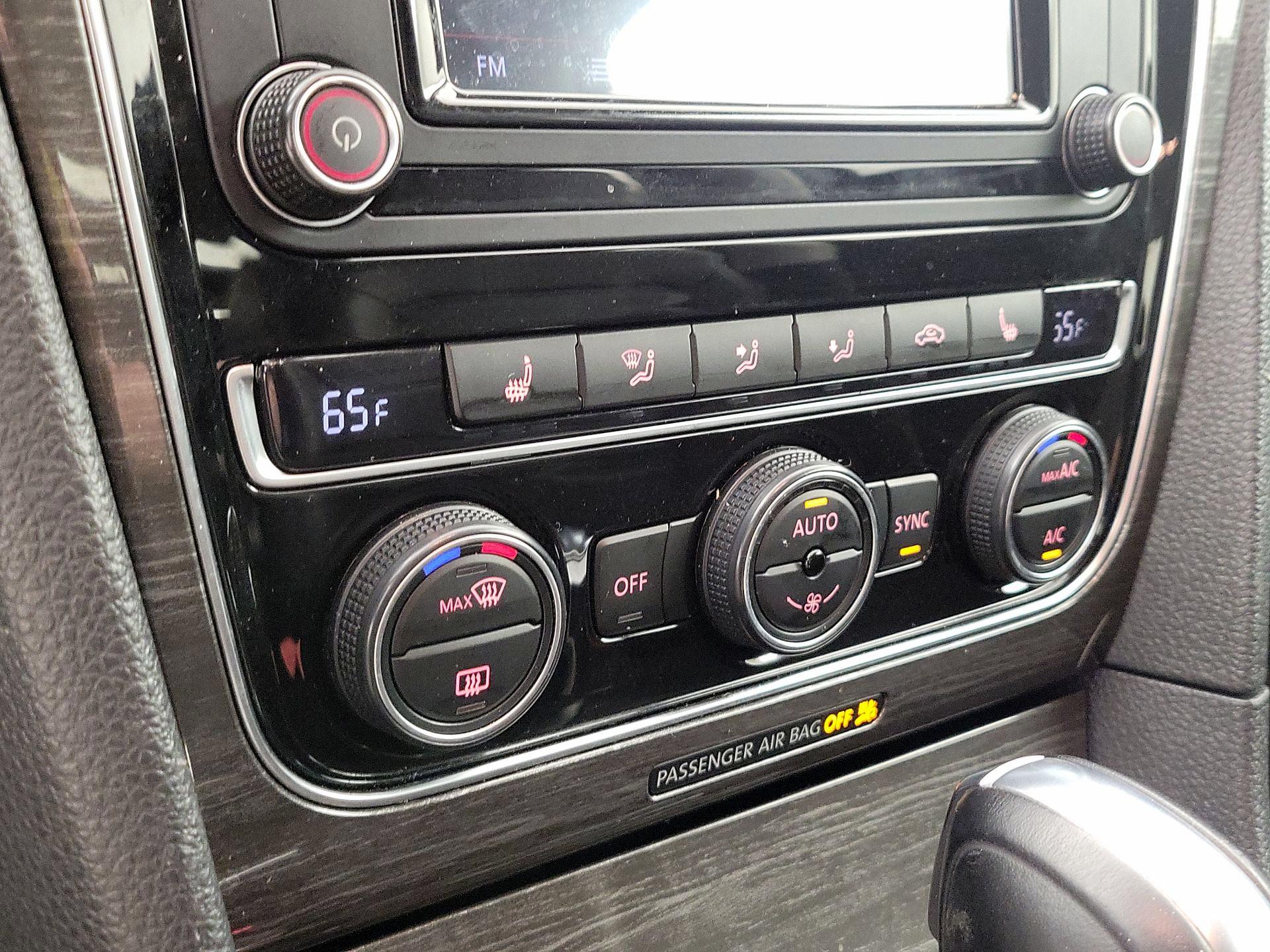 Thumbnail: 2017 Volkswagen Passat - 16