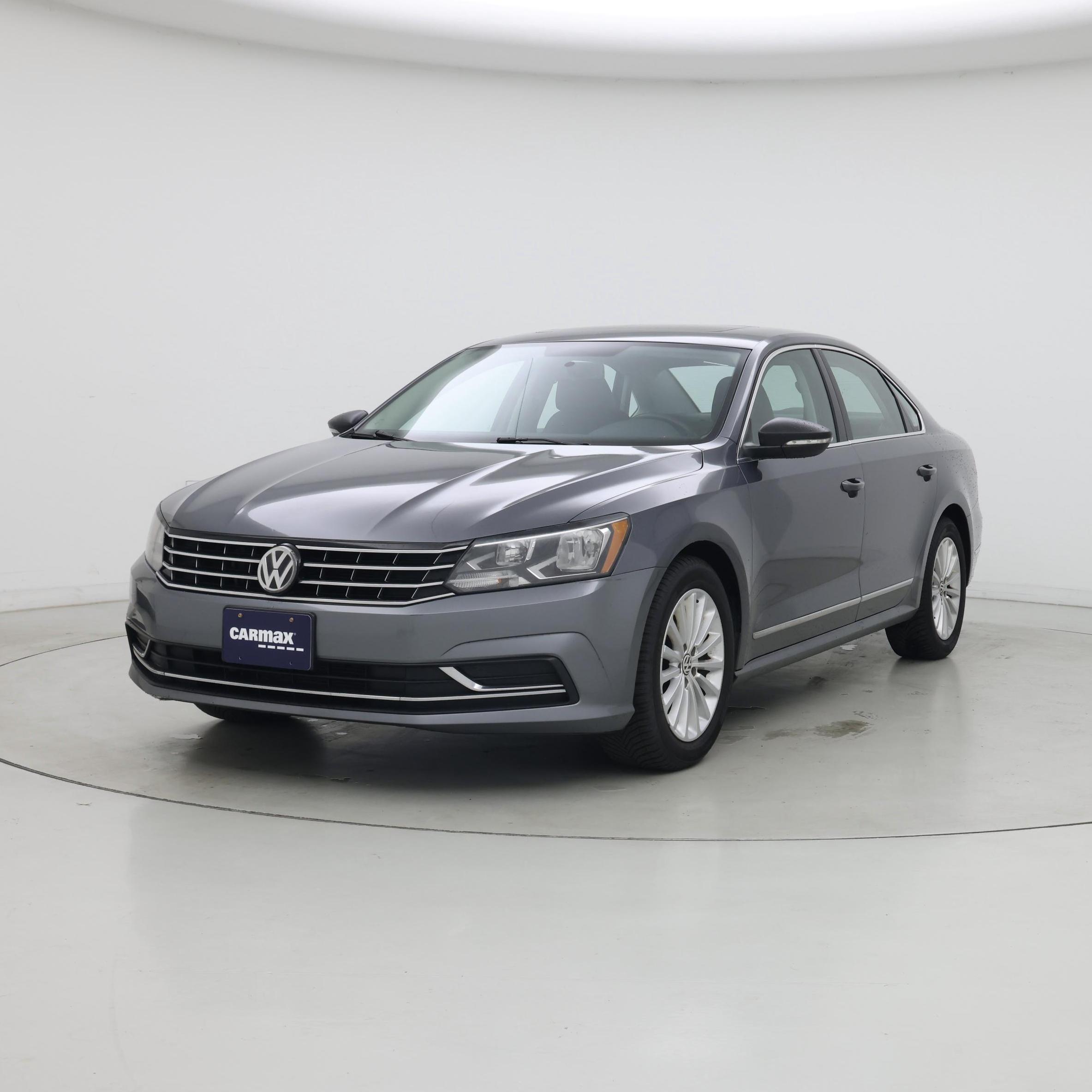 Thumbnail: 2017 Volkswagen Passat - 4