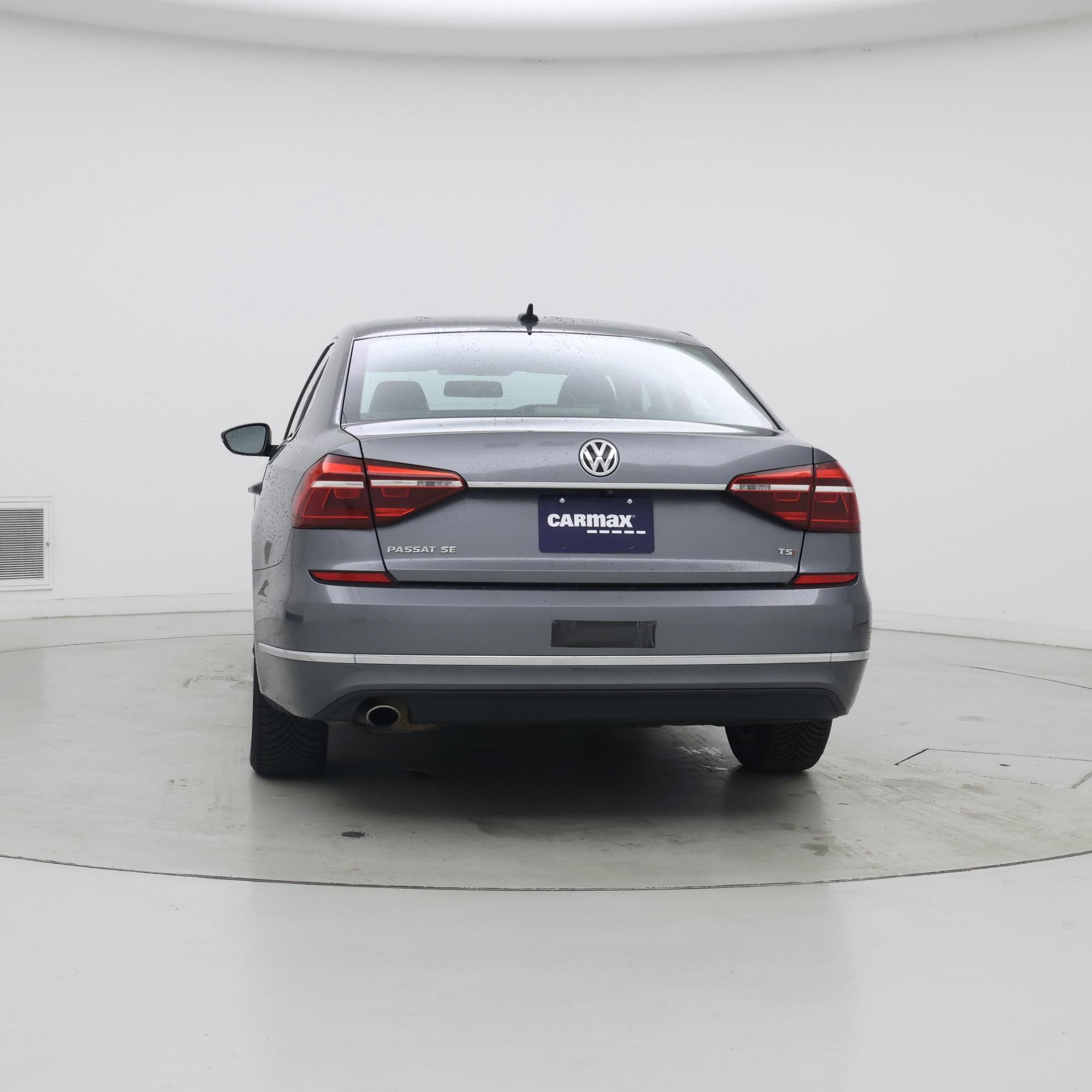 Thumbnail: 2017 Volkswagen Passat - 6