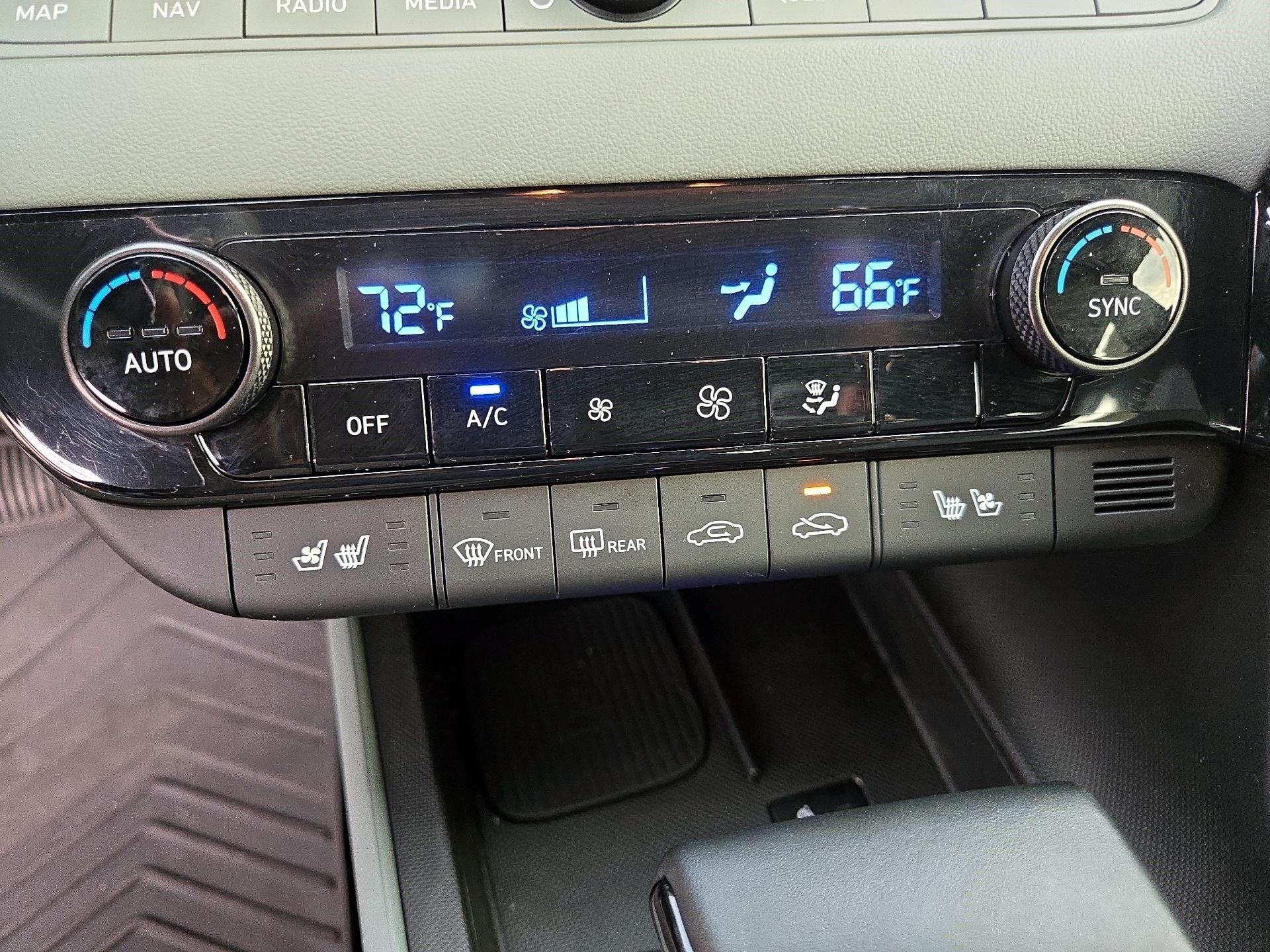 Thumbnail: 2024 Hyundai Elantra - 14