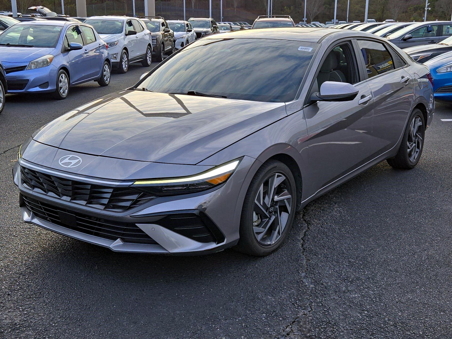 Thumbnail: 2024 Hyundai Elantra - 3