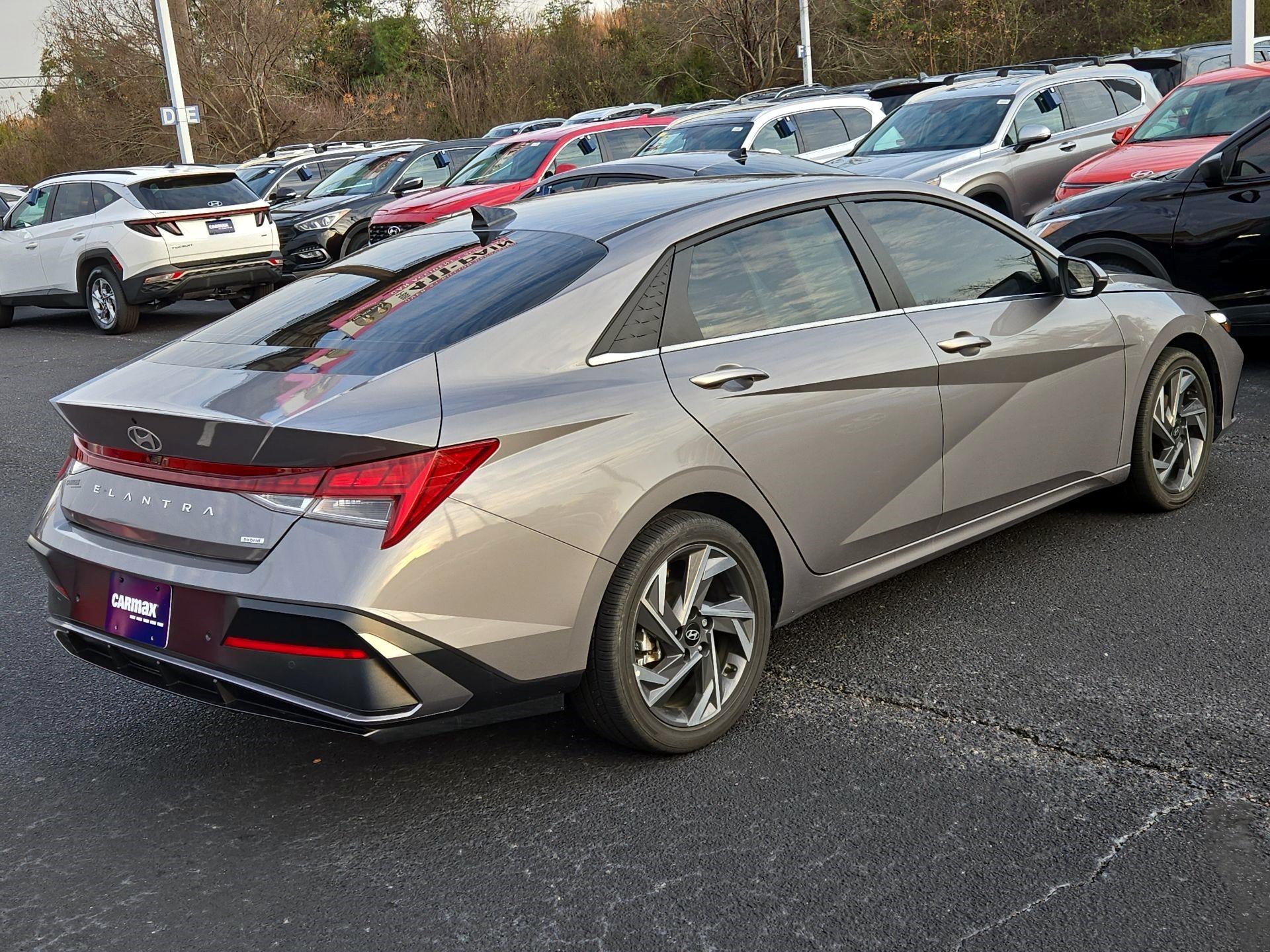 Thumbnail: 2024 Hyundai Elantra - 5