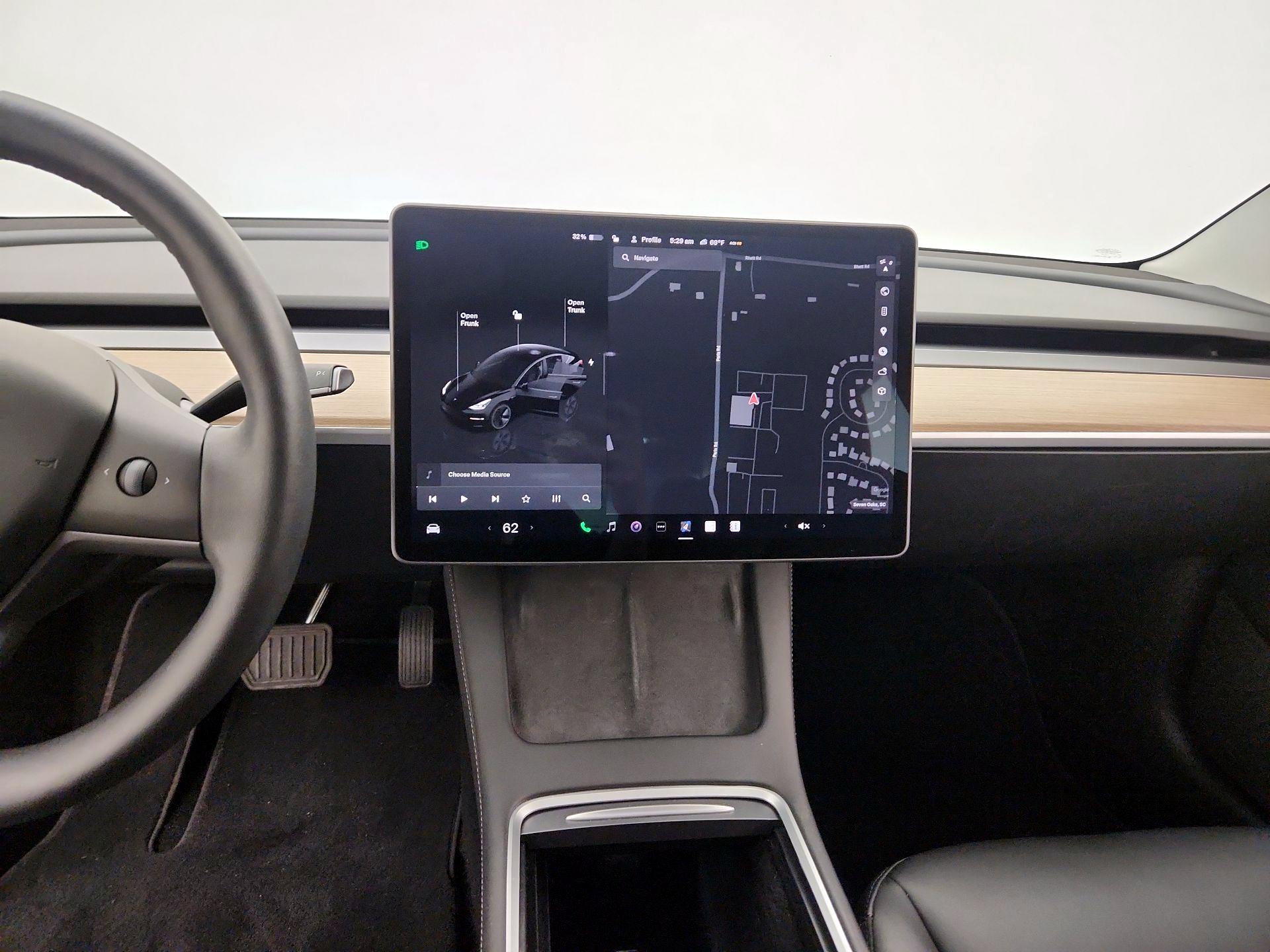 Thumbnail: 2023 Tesla Model 3 - 9