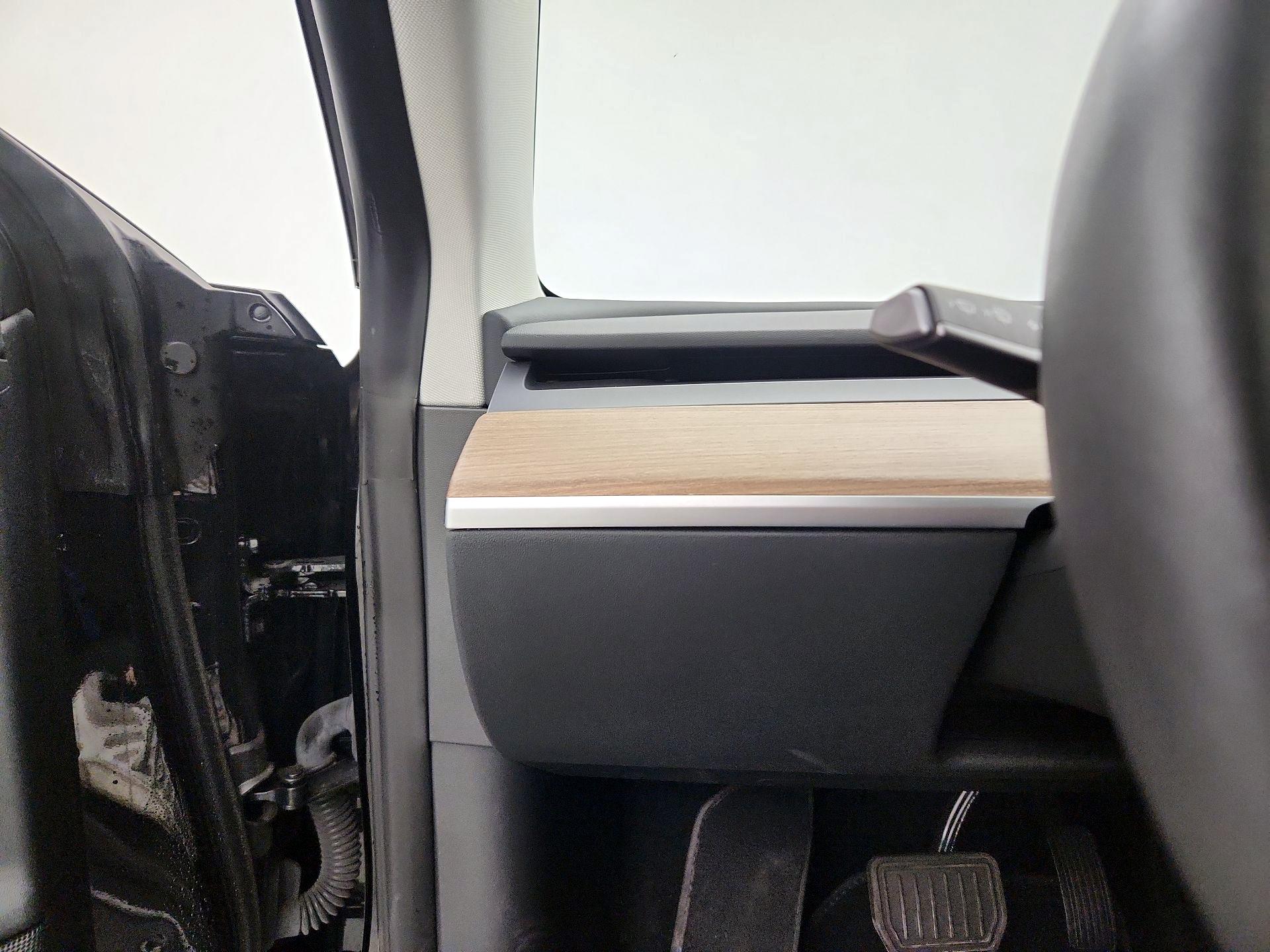 Thumbnail: 2023 Tesla Model 3 - 13