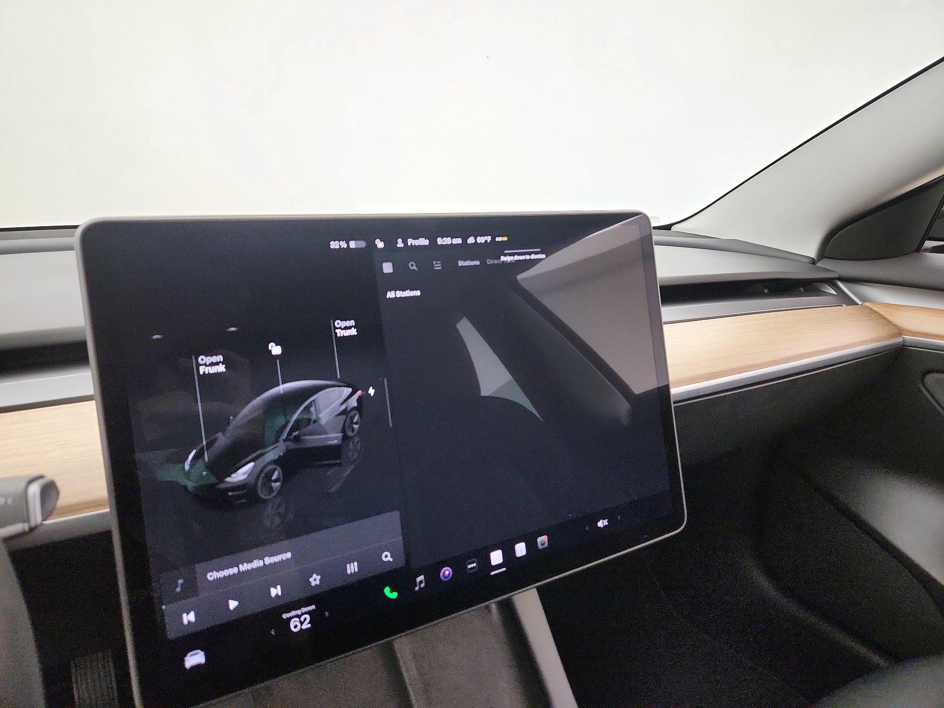 Thumbnail: 2023 Tesla Model 3 - 16