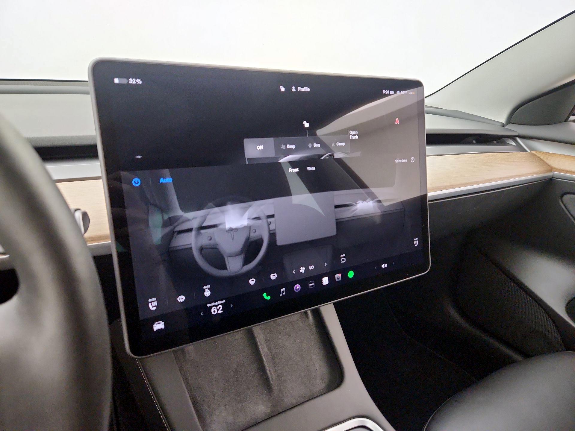 Thumbnail: 2023 Tesla Model 3 - 17