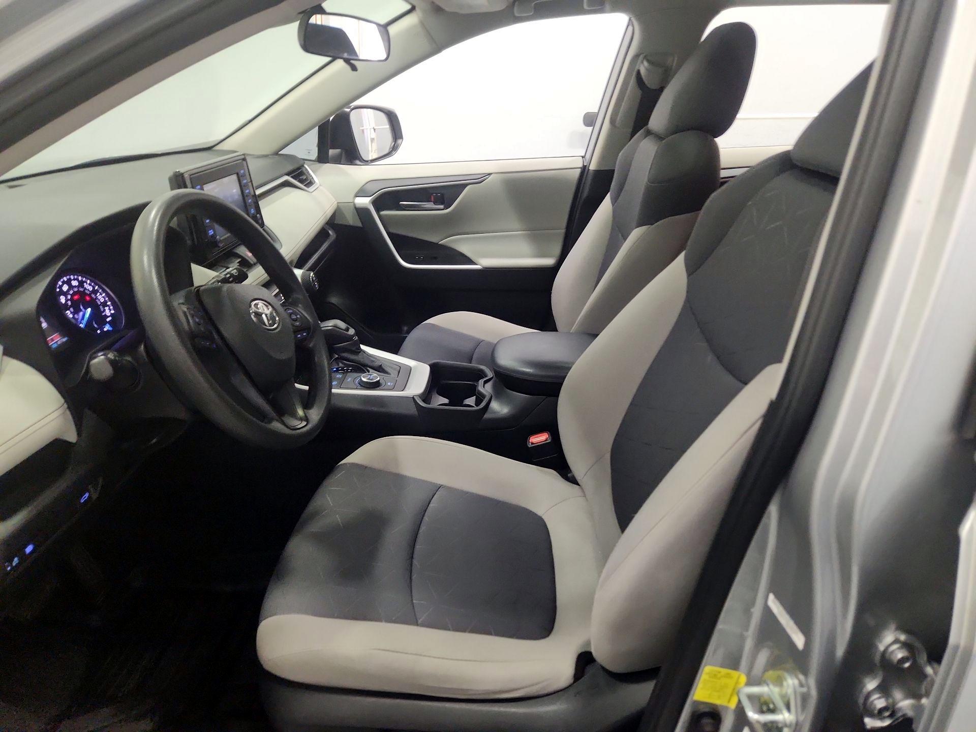 Thumbnail: 2021 Toyota RAV4 - 11