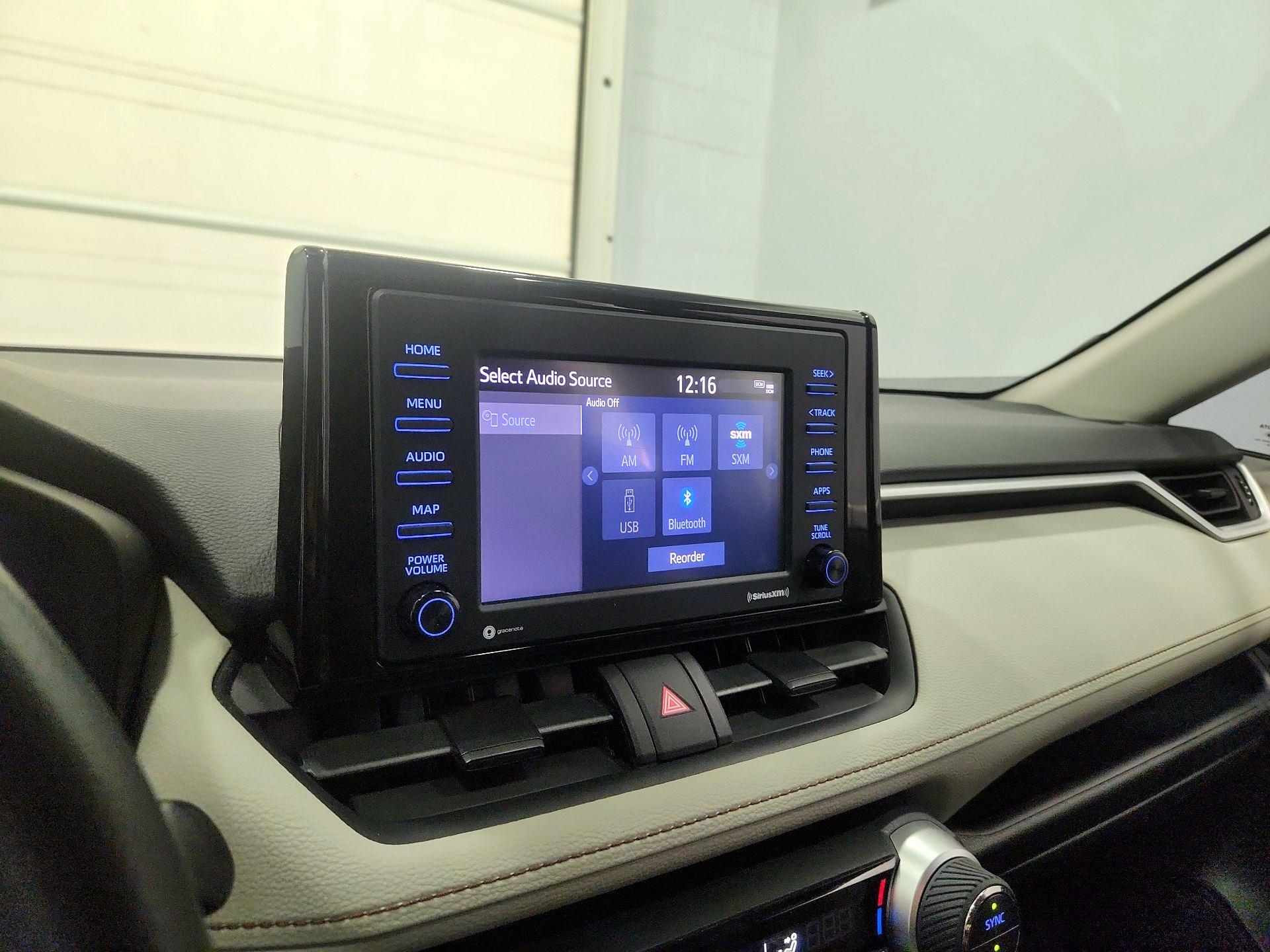 Thumbnail: 2021 Toyota RAV4 - 15