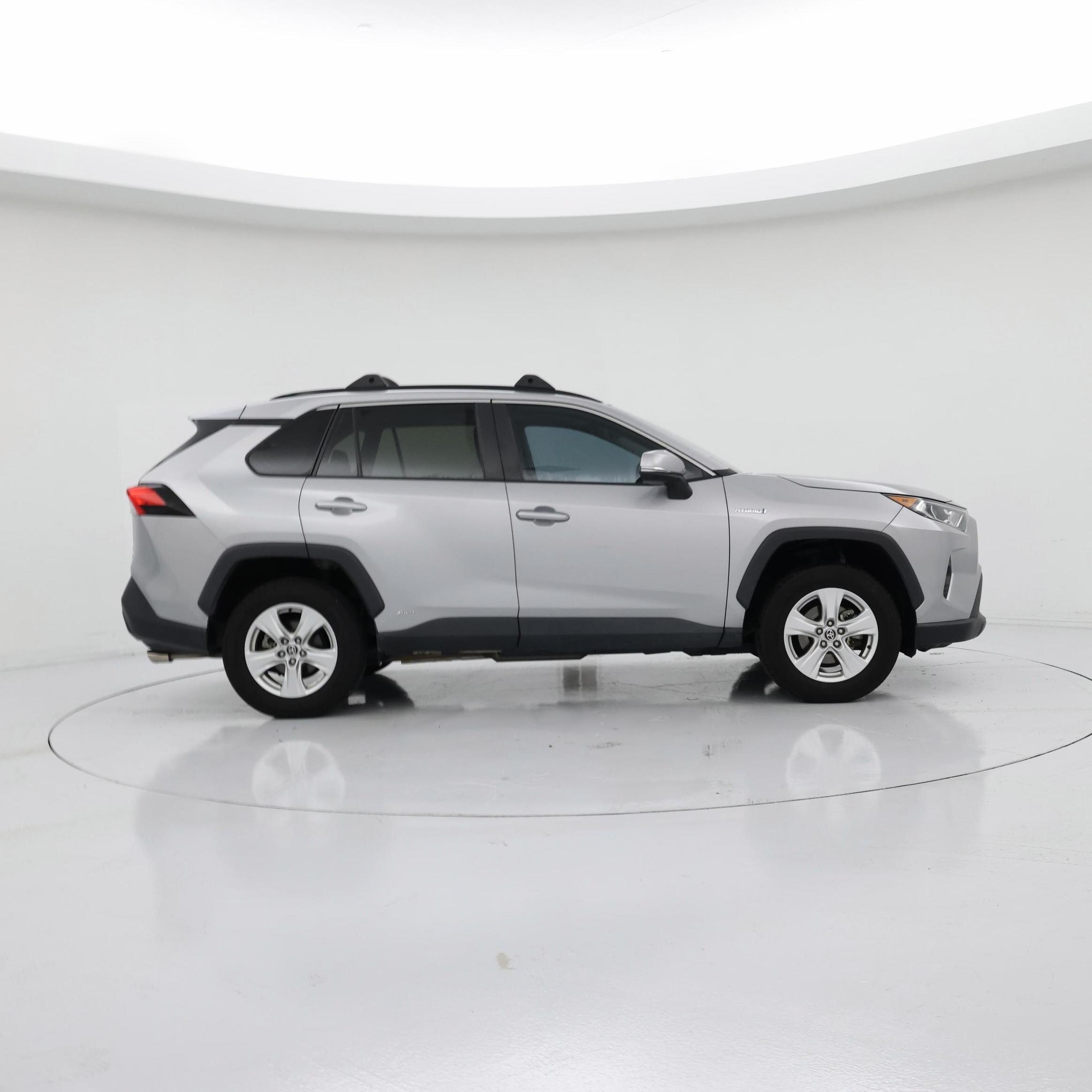 Thumbnail: 2021 Toyota RAV4 - 7