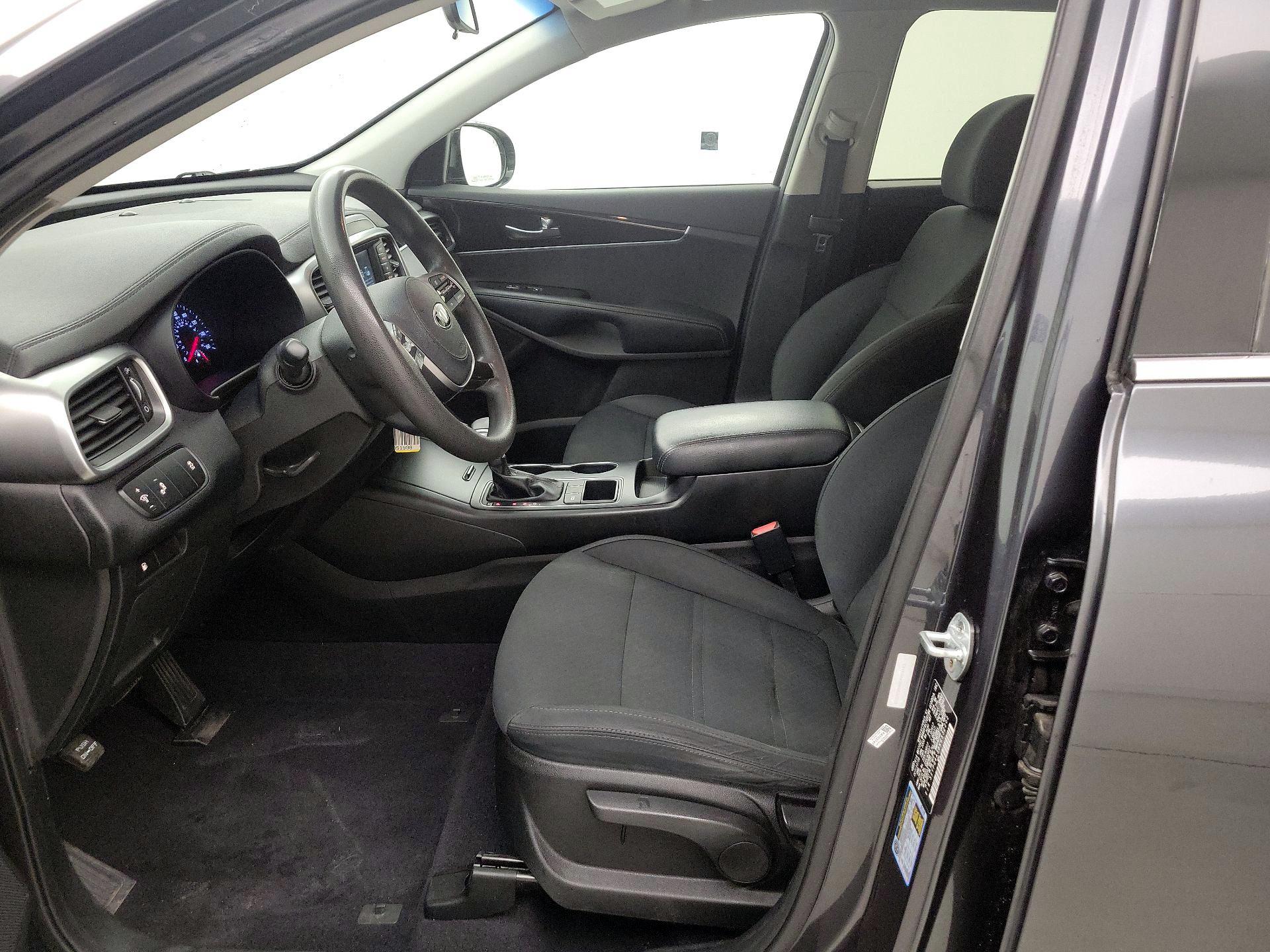 Thumbnail: 2019 Kia Sorento - 11