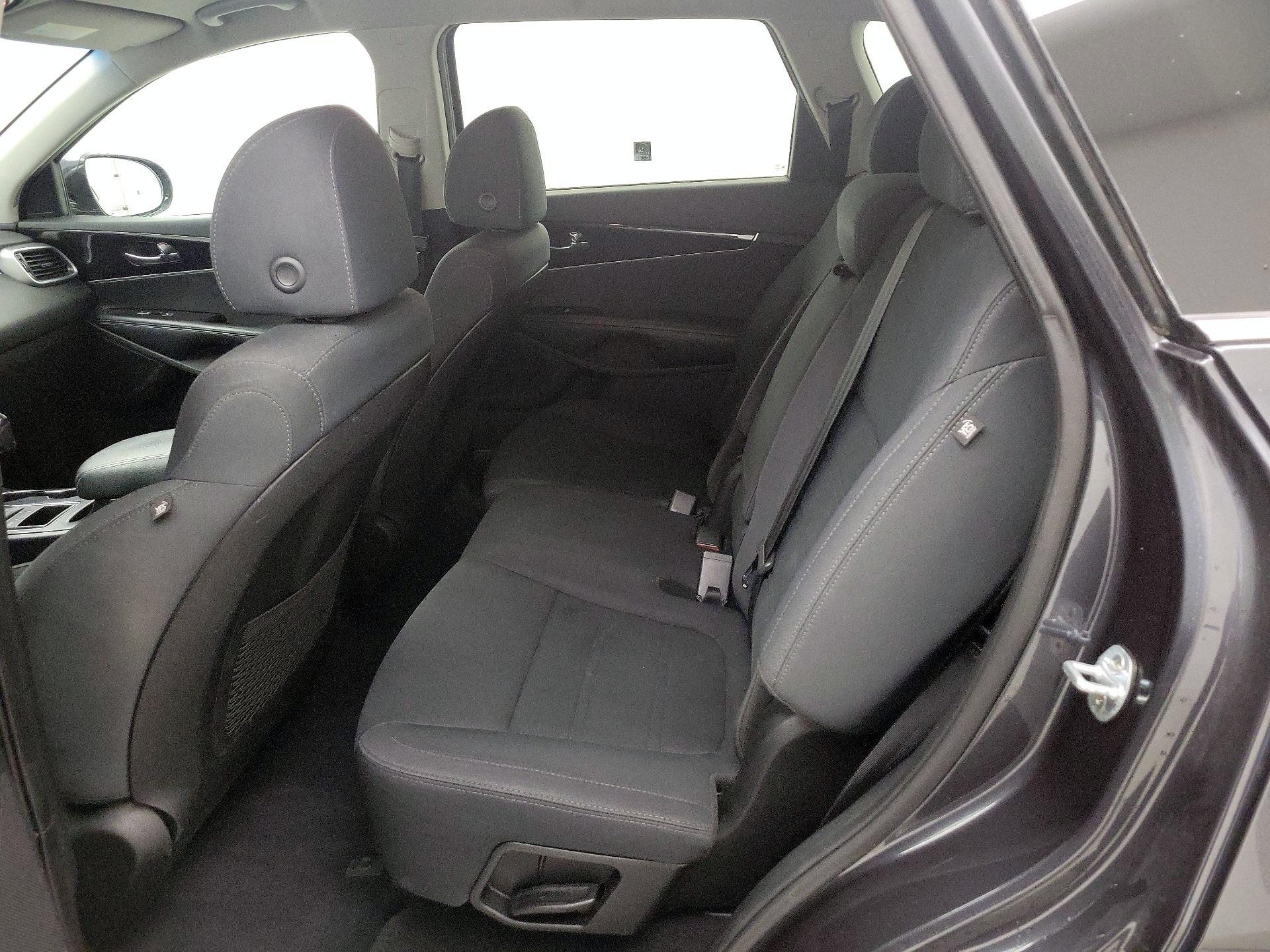 Thumbnail: 2019 Kia Sorento - 19