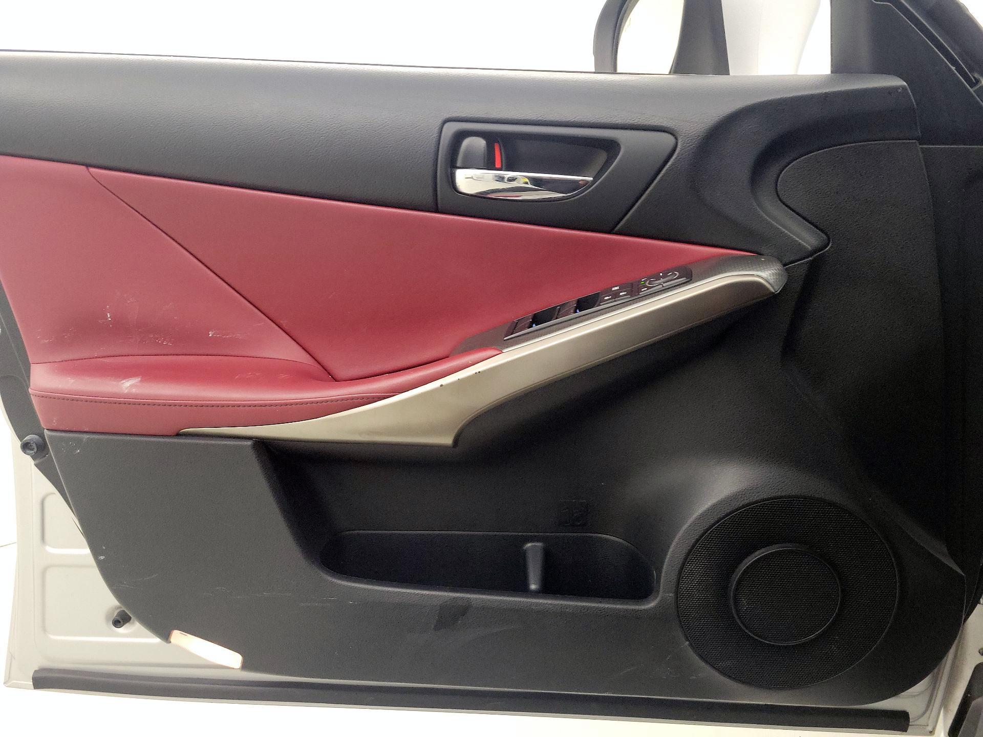 Thumbnail: 2014 Lexus IS - 12