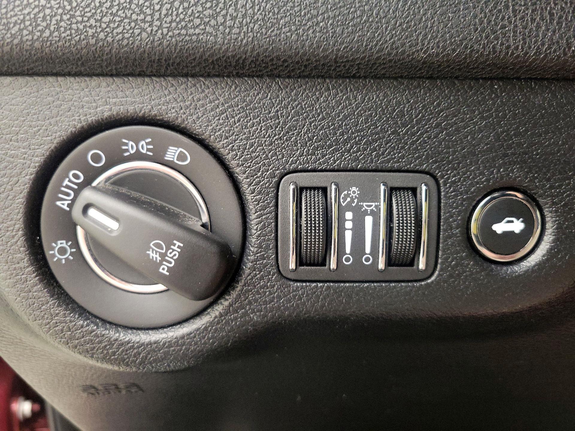 Thumbnail: 2017 Chrysler 300 - 13