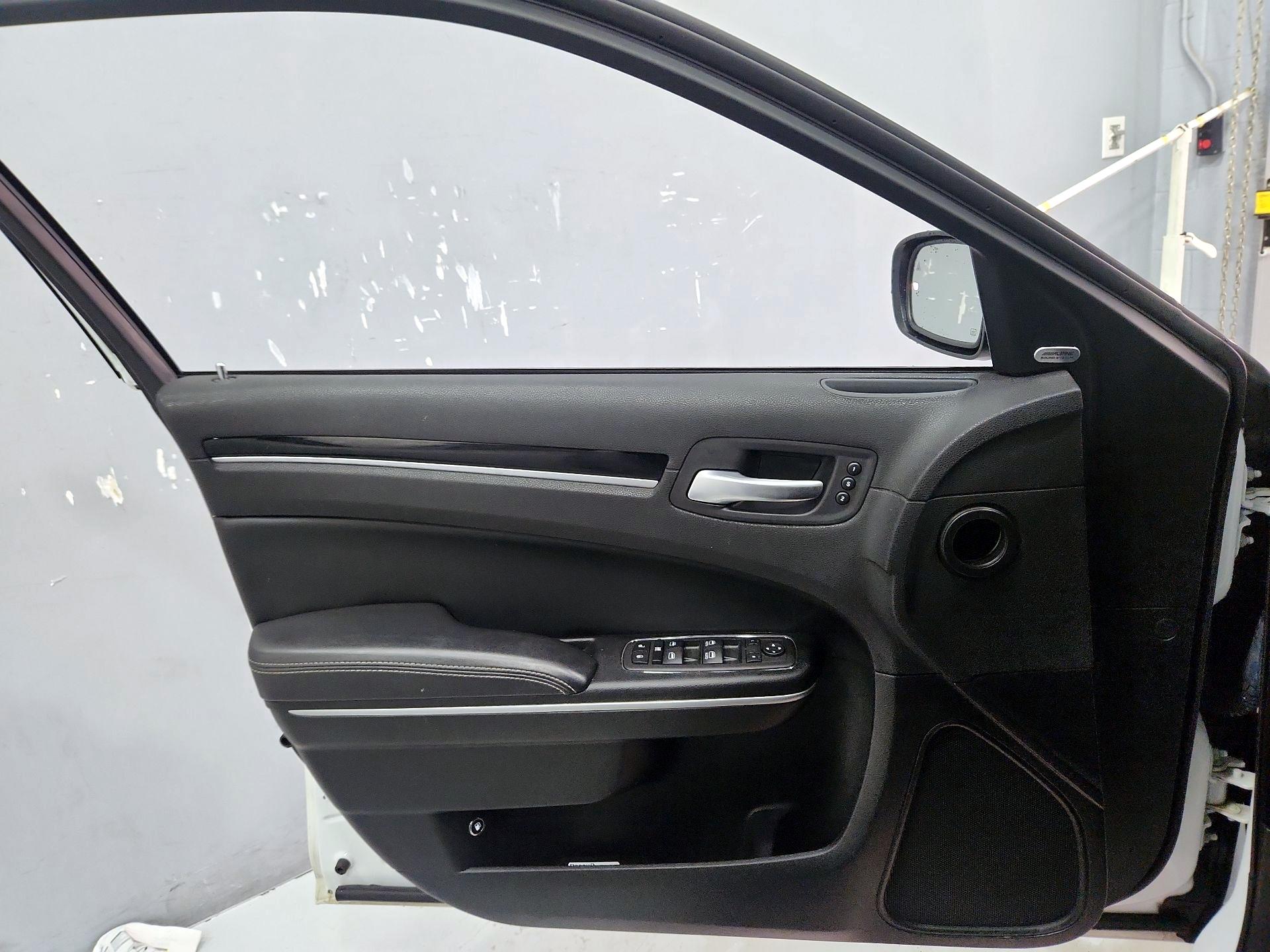 Thumbnail: 2023 Chrysler 300 - 12