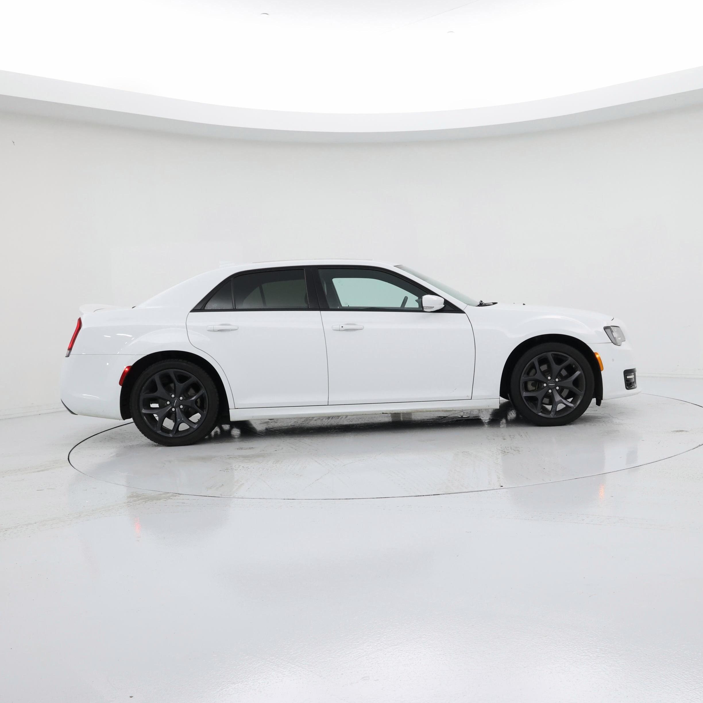 Thumbnail: 2023 Chrysler 300 - 7