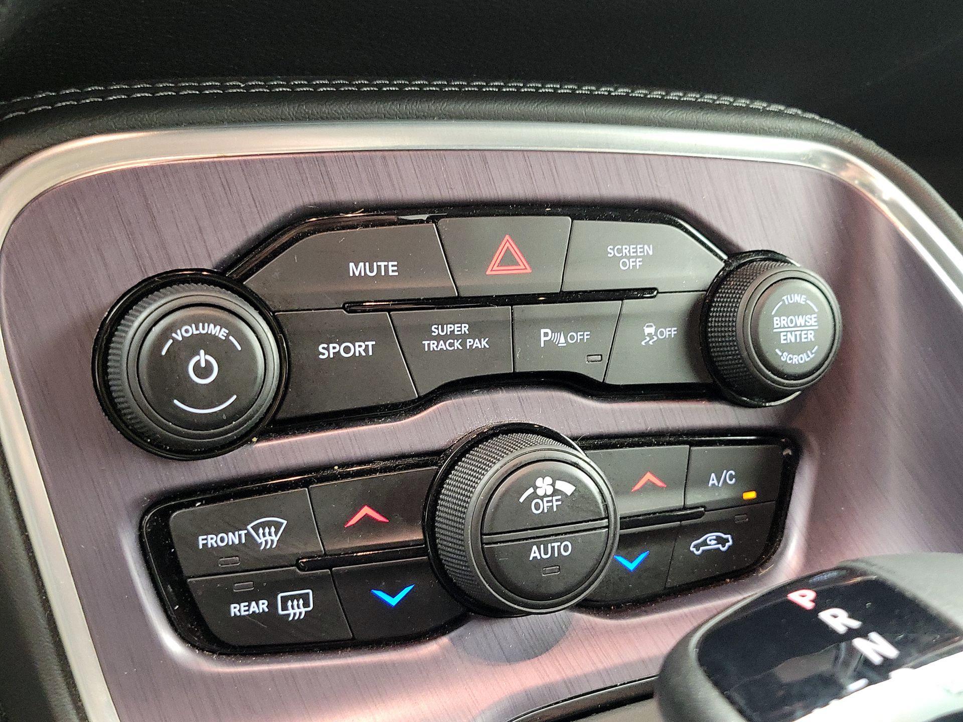 Thumbnail: 2018 Dodge Challenger - 17